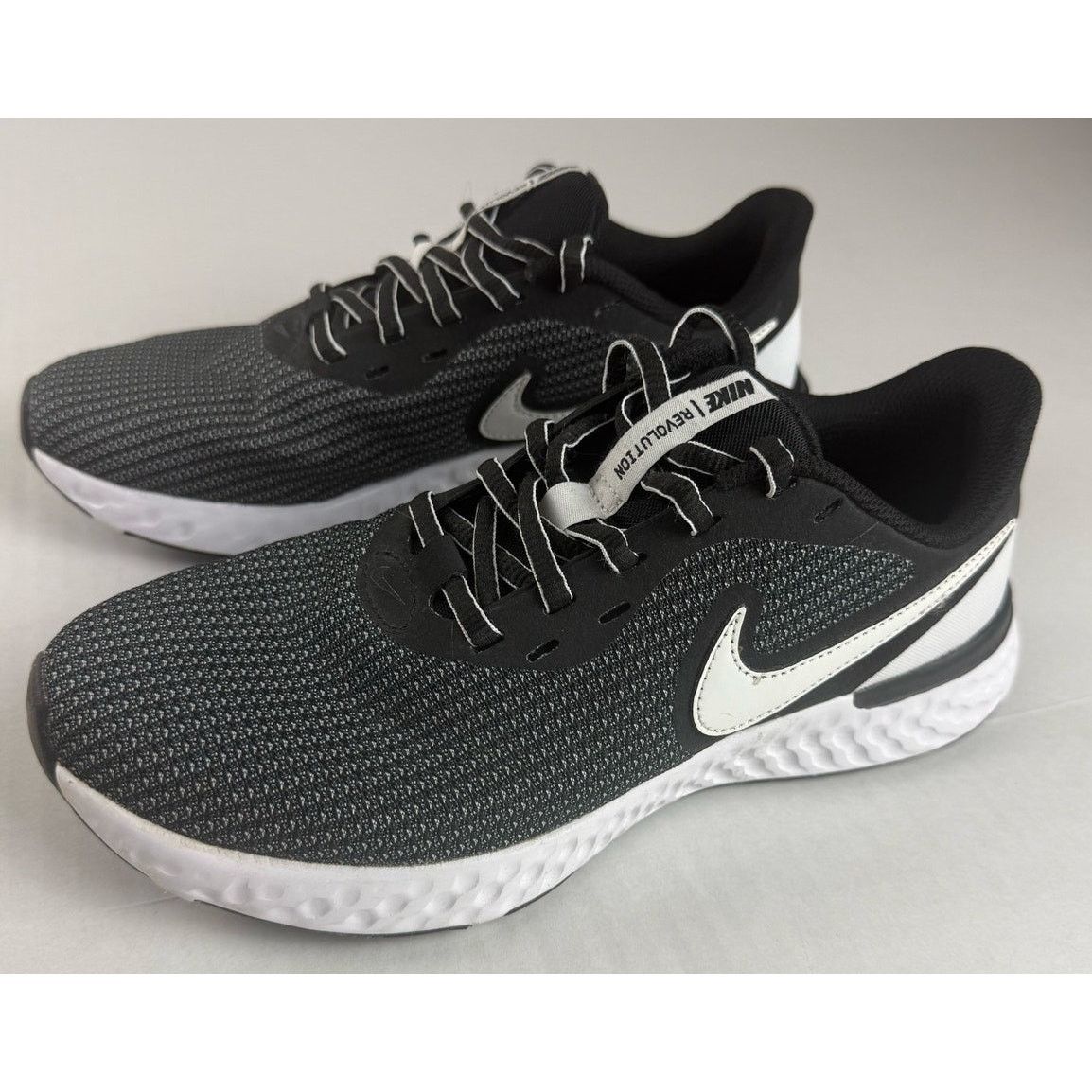 Nike Nike Revolution Size 7 Women's Pre-Owned Size US 7 / IT 37 - 4 Thumbnail