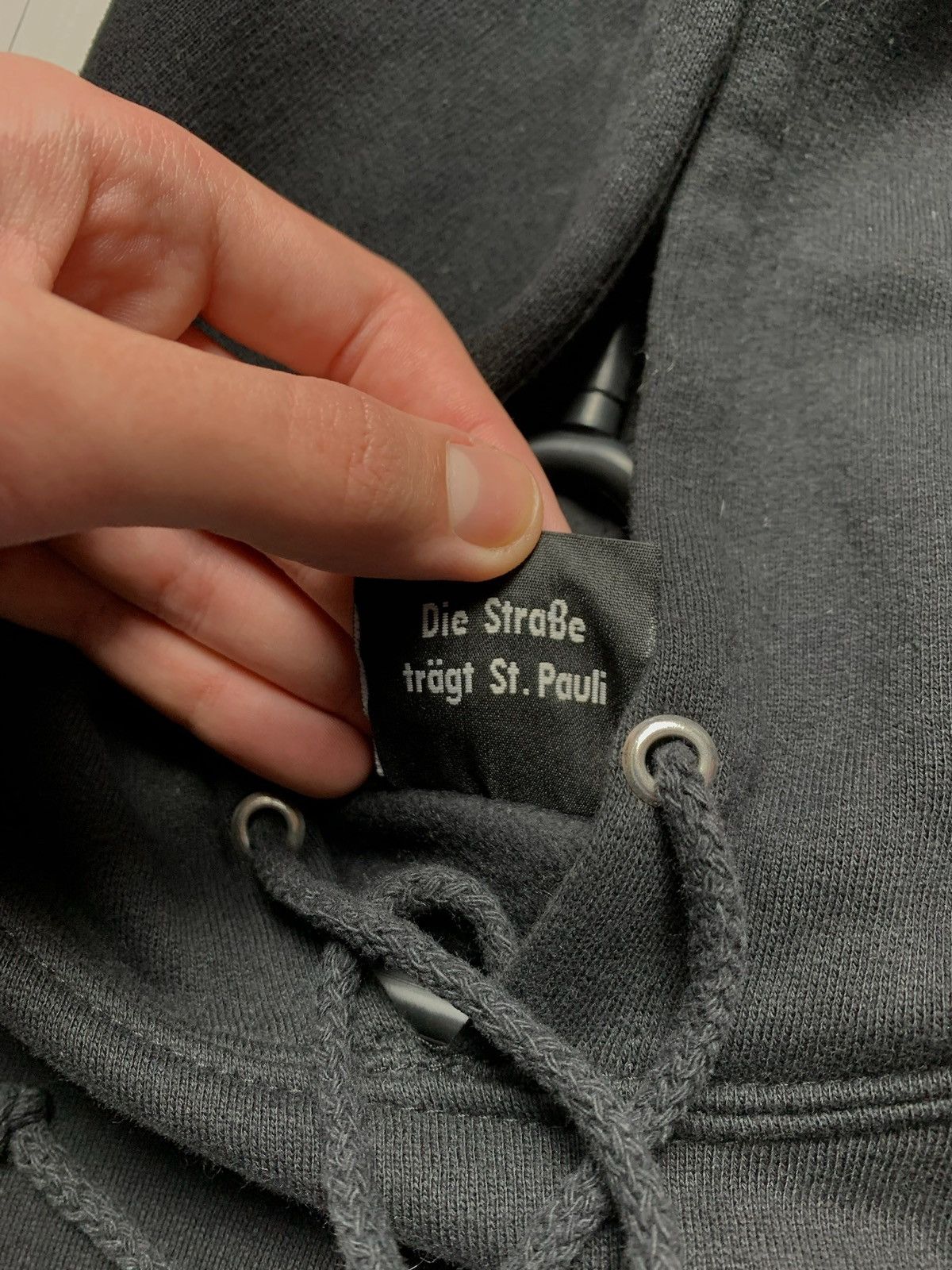 True Religion × Vintage Vintage St. Pauli soccer hoodie black size L/XL Size US L / EU 52-54 / 3 - 5 Thumbnail