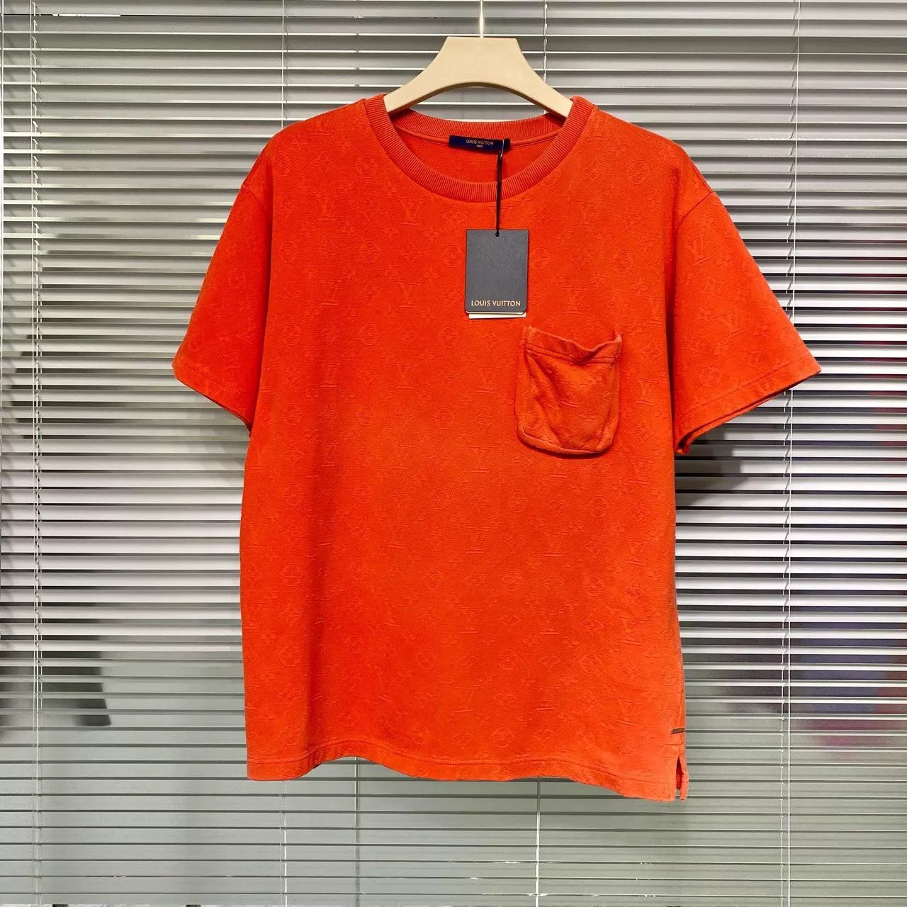 Louis Vuitton LV 23SS Red 3D Pocket T-Shirt L 99 New Size US L / EU 52-54 / 3 - 1 Thumbnail
