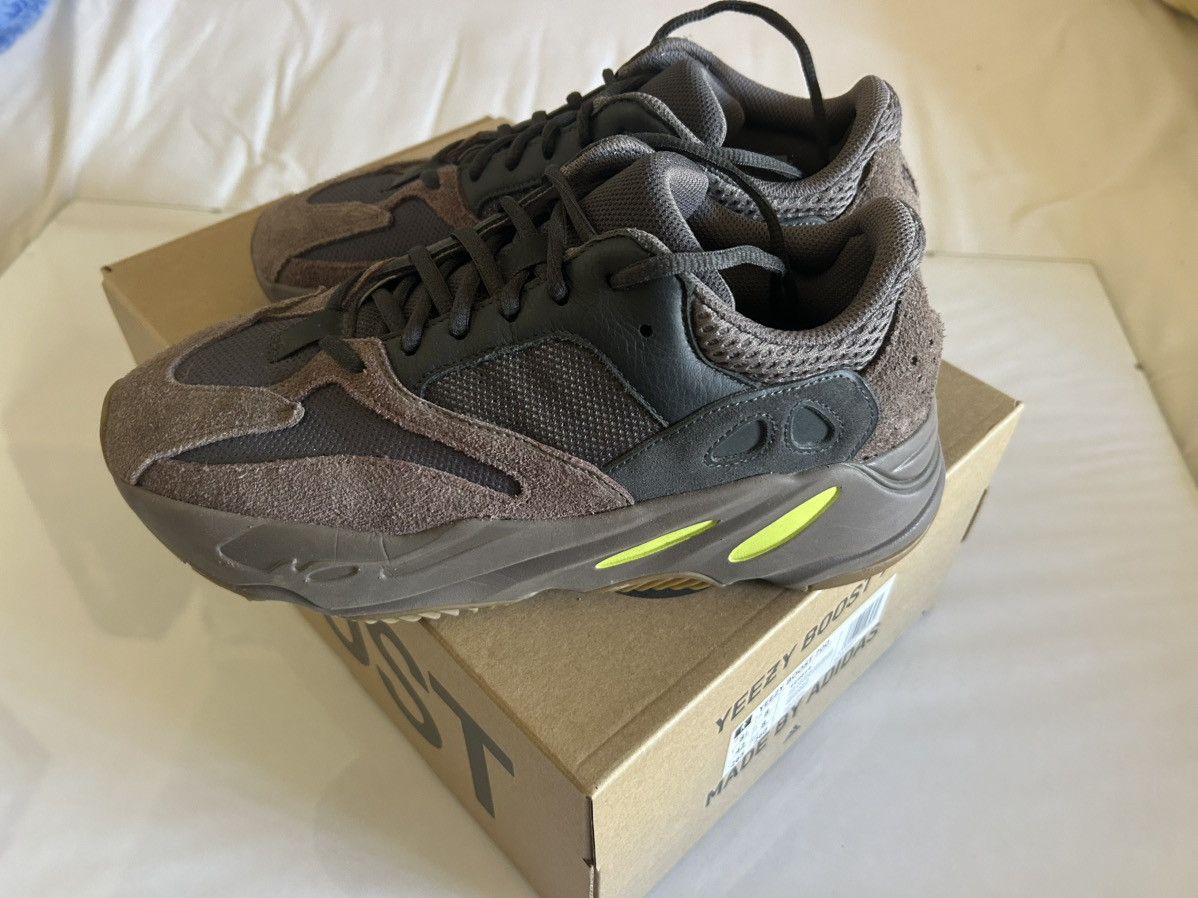 Adidas × Kanye West Adidas Yeezy Boost 700 Mauve Size US 8.5 / EU 41-42 - 4 Thumbnail
