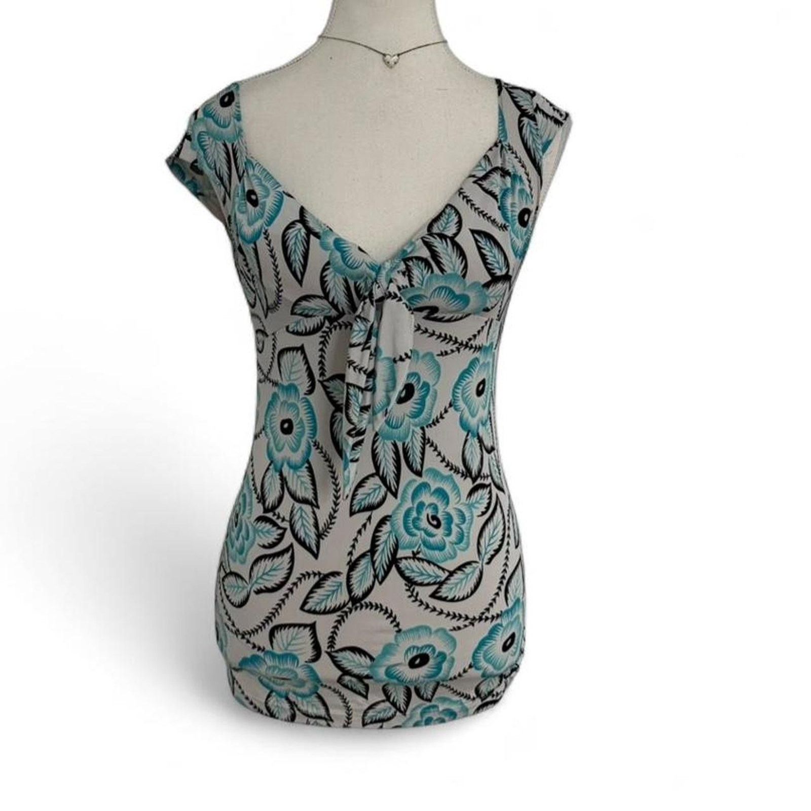 Other Blue floral print top tie front detail Fitted Size Small Size S / US 4 / IT 40 - 1 Thumbnail