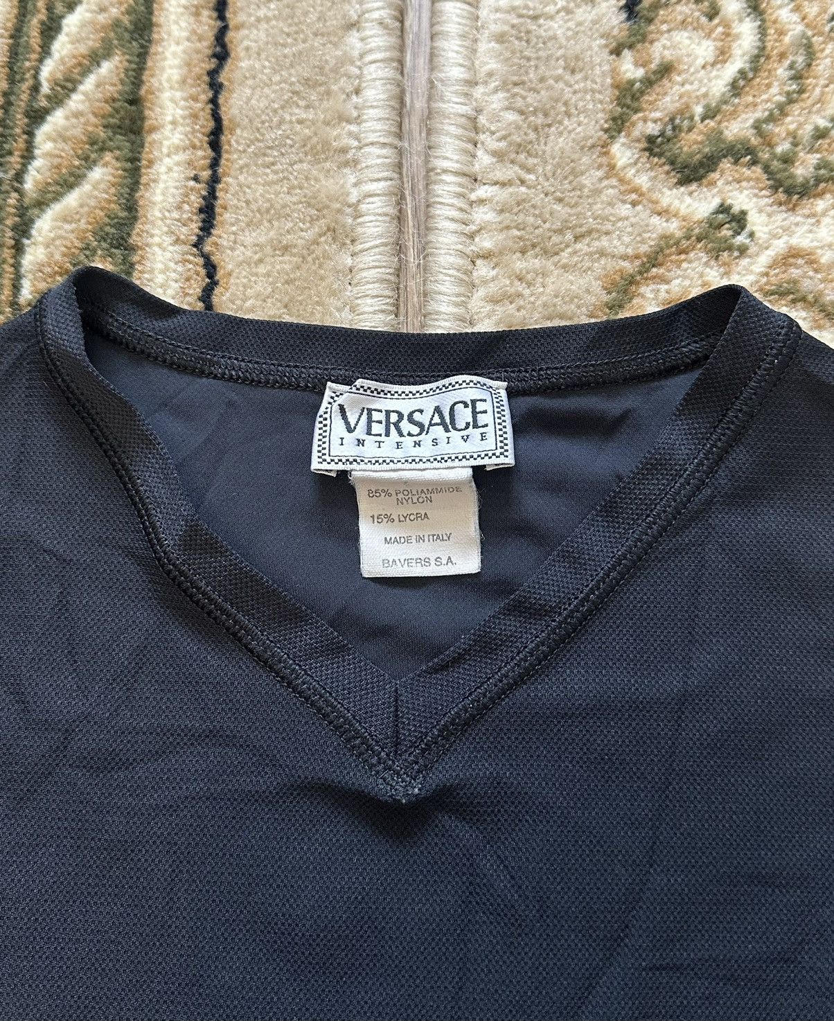 Versace × Vintage Versace Women Crop Top T-Shirt V Neck Made Italy Size XS-S Size S / US 4 / IT 40 - 3 Thumbnail