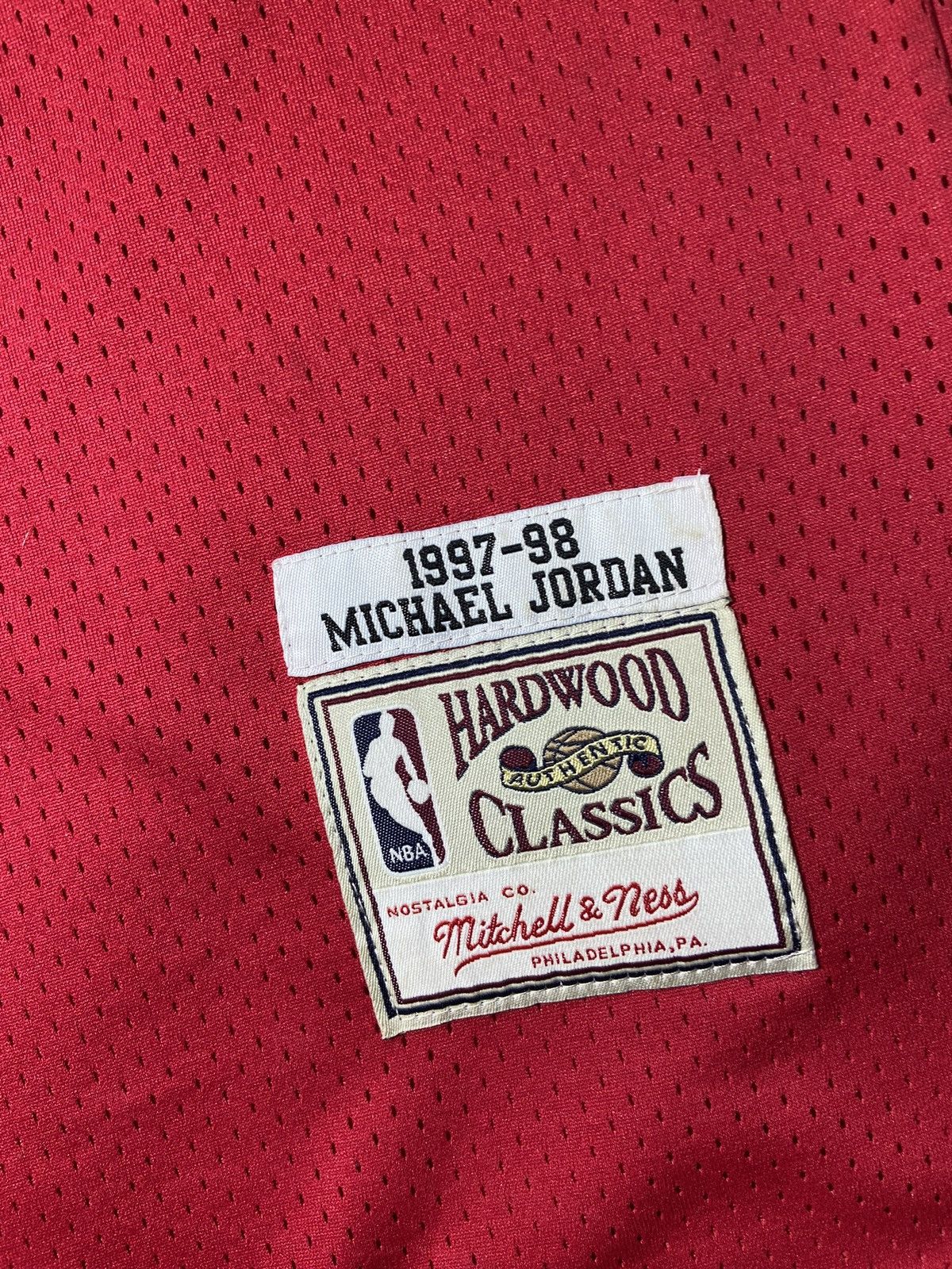 Mitchell & Ness 💥Chicago Bulls Michael Jordan #23 NBA Jersey tee‼️ Size US M / EU 48-50 / 2 - 8 Thumbnail