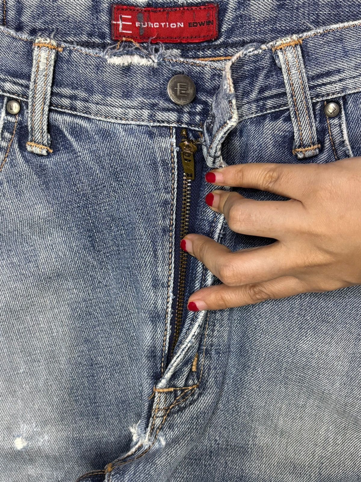Edwin × Japanese Brand Vintage Edwin E Function Spiral Faded Wash Rip Loose Jean Size US 29 - 3 Thumbnail