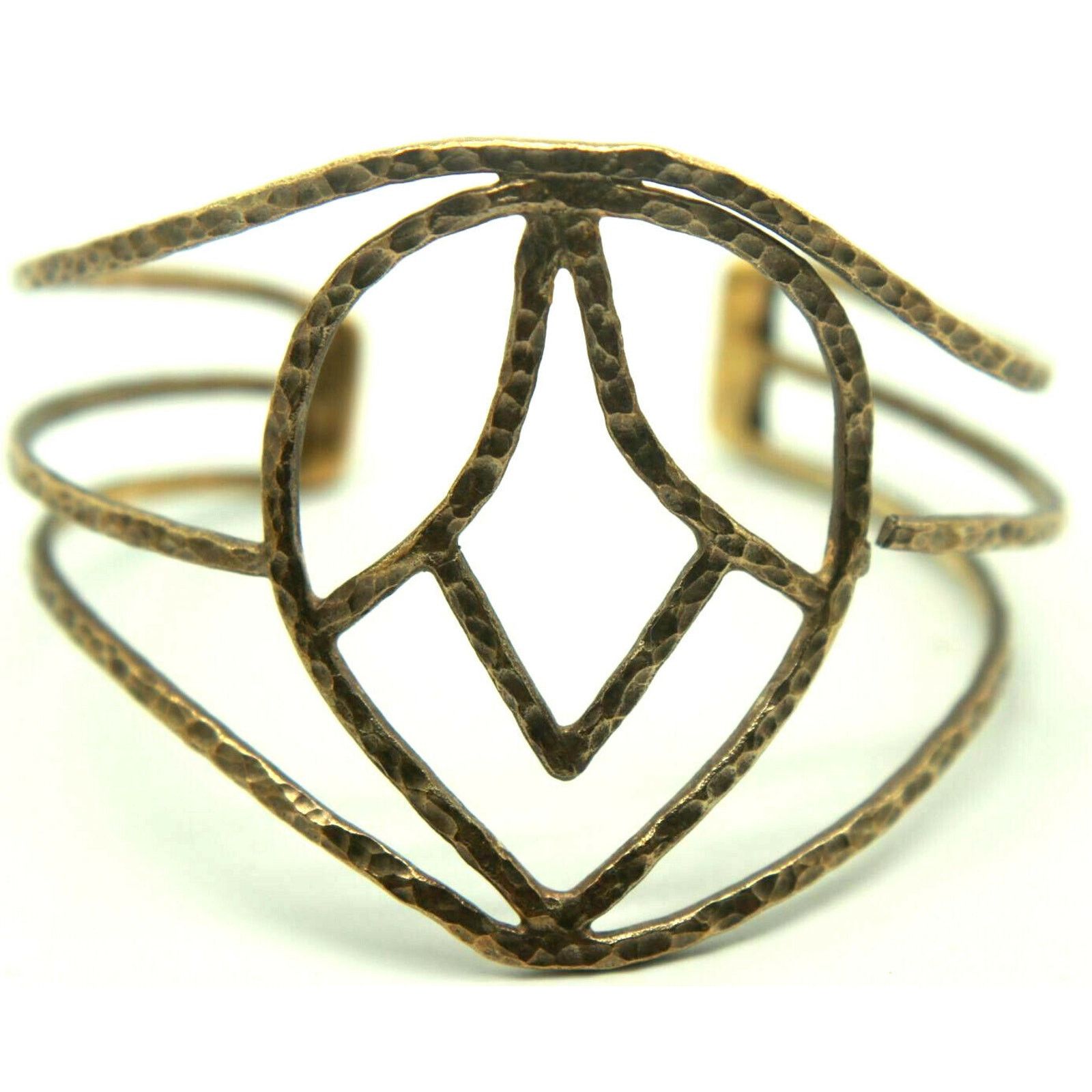 Other Vintage Hammered Twisted Cuff Bracelet Goldtone Metal Design Size ONE SIZE - 2 Thumbnail