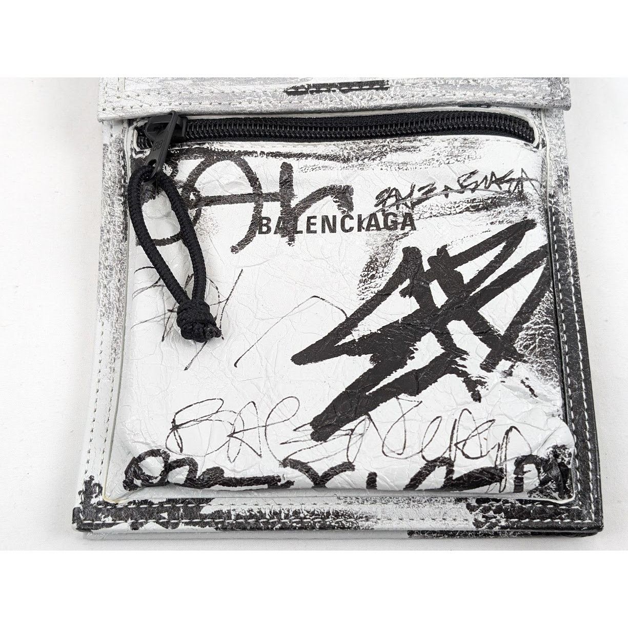 Balenciaga o1rshd1 Q:2 / Size: OS / Explorer Small Pouch Strap Graffiti Size ONE SIZE - 4 Thumbnail