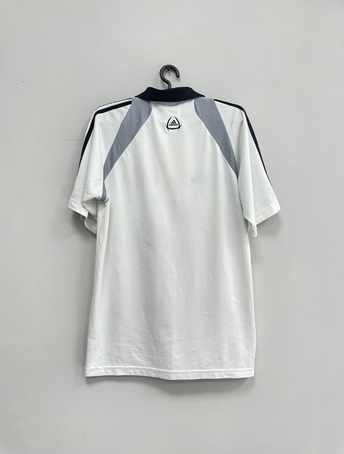 Adidas Real Madrid 2004/2005 Training Football Shirt Adidas Size US M / EU 48-50 / 2 - 2 Thumbnail