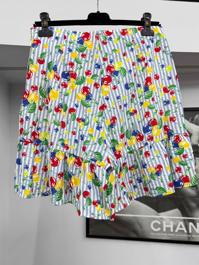Gucci Gucci Cherry-printed high-waisted shorts Size 27" / US 4 / IT 40 - 3 Thumbnail