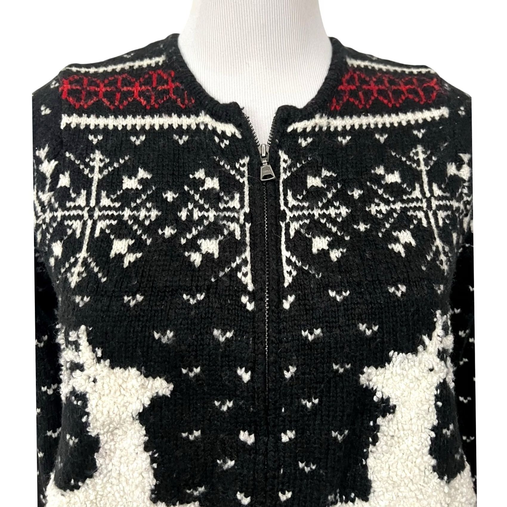 J. Jill VINTAGE J.Jill Sweater Fair Isle Black White Reindeer Holiday Christmas Cardigan XS Petite Women XS Black Fair Isle Reindeer Christmas Womens Size XS / US 0-2 / IT 36-38 - 2 Thumbnail