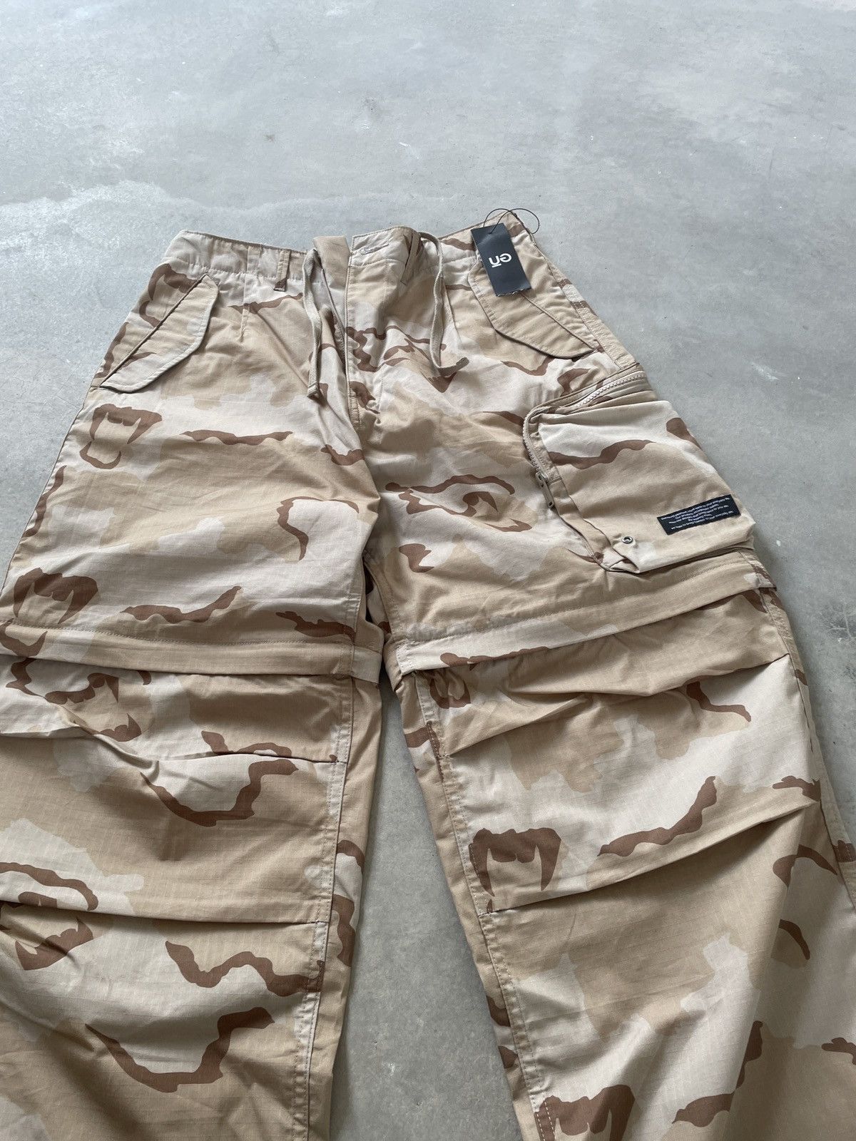 Undercover UNDERCOVER x GU SILENT NOISE BAGGY CAMO DETACHABLE PANT Size US 35 - 2 Thumbnail