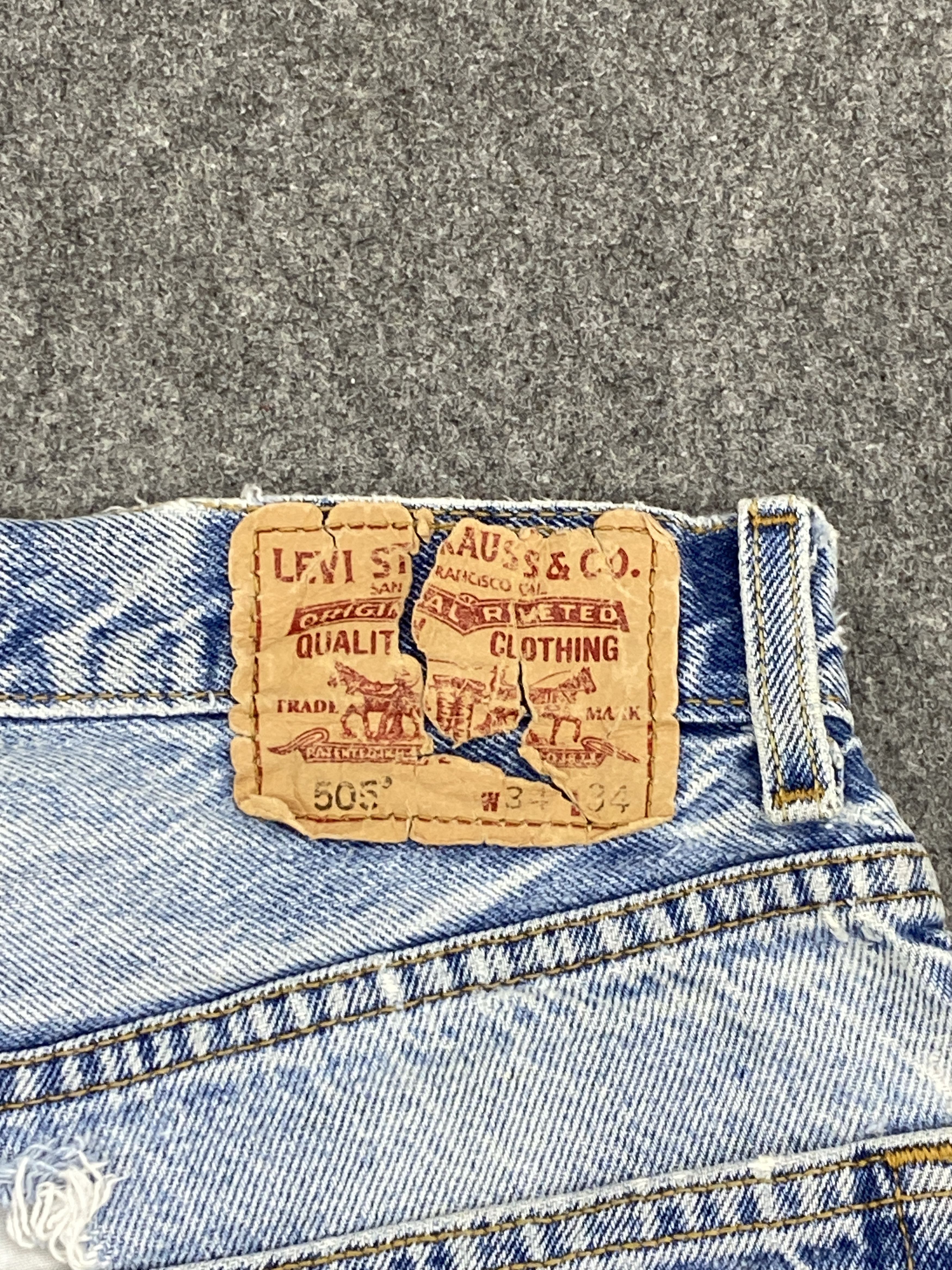 Levi's Vintage Levis 505 Faded Blue Distressed Jeans DP2688 Size US 30 / EU 46 - 5 Thumbnail