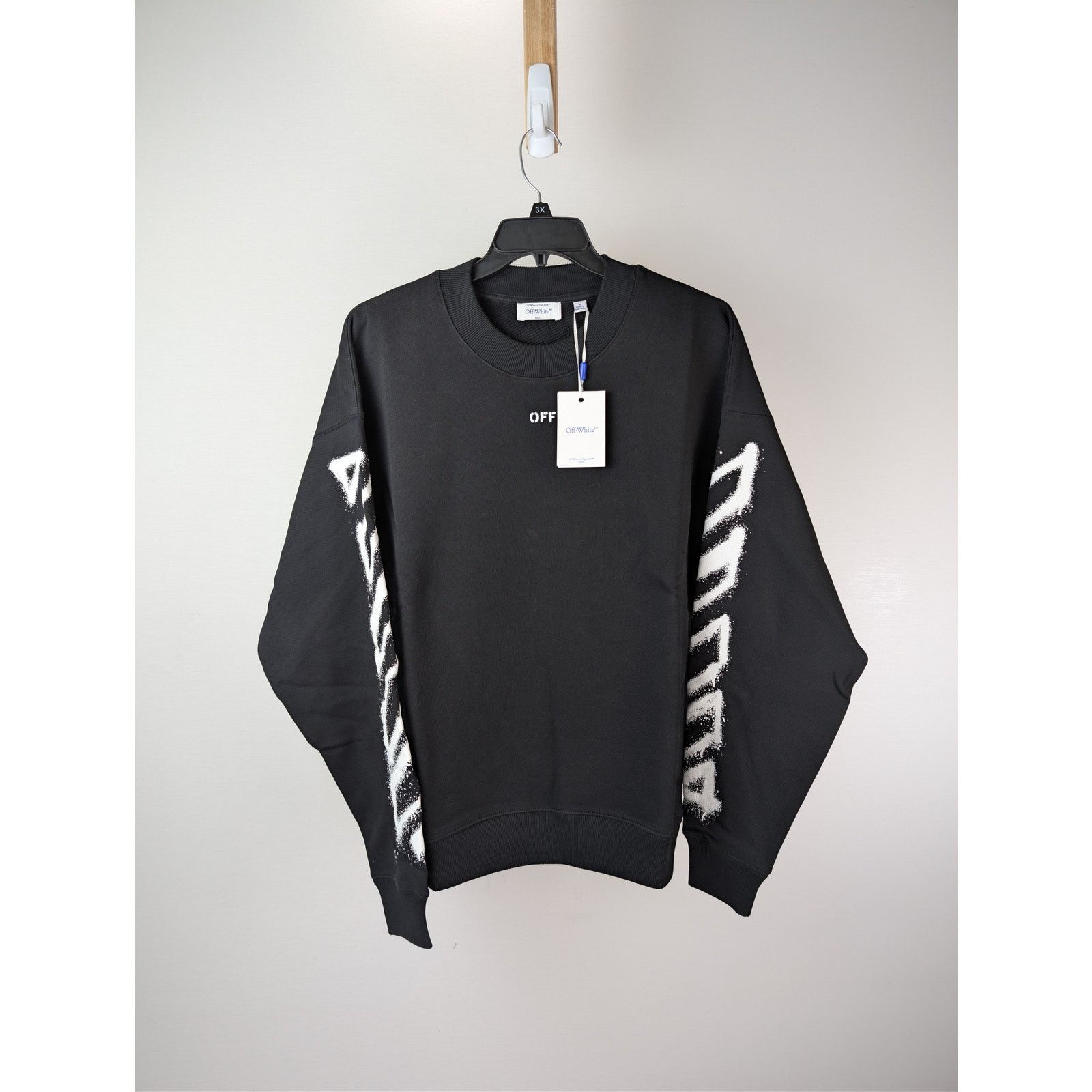 Off-White o1rshd1 Spray Can Arrow Skate Crewneck Sweater in Black Size US XL / EU 56 / 4 - 3 Thumbnail