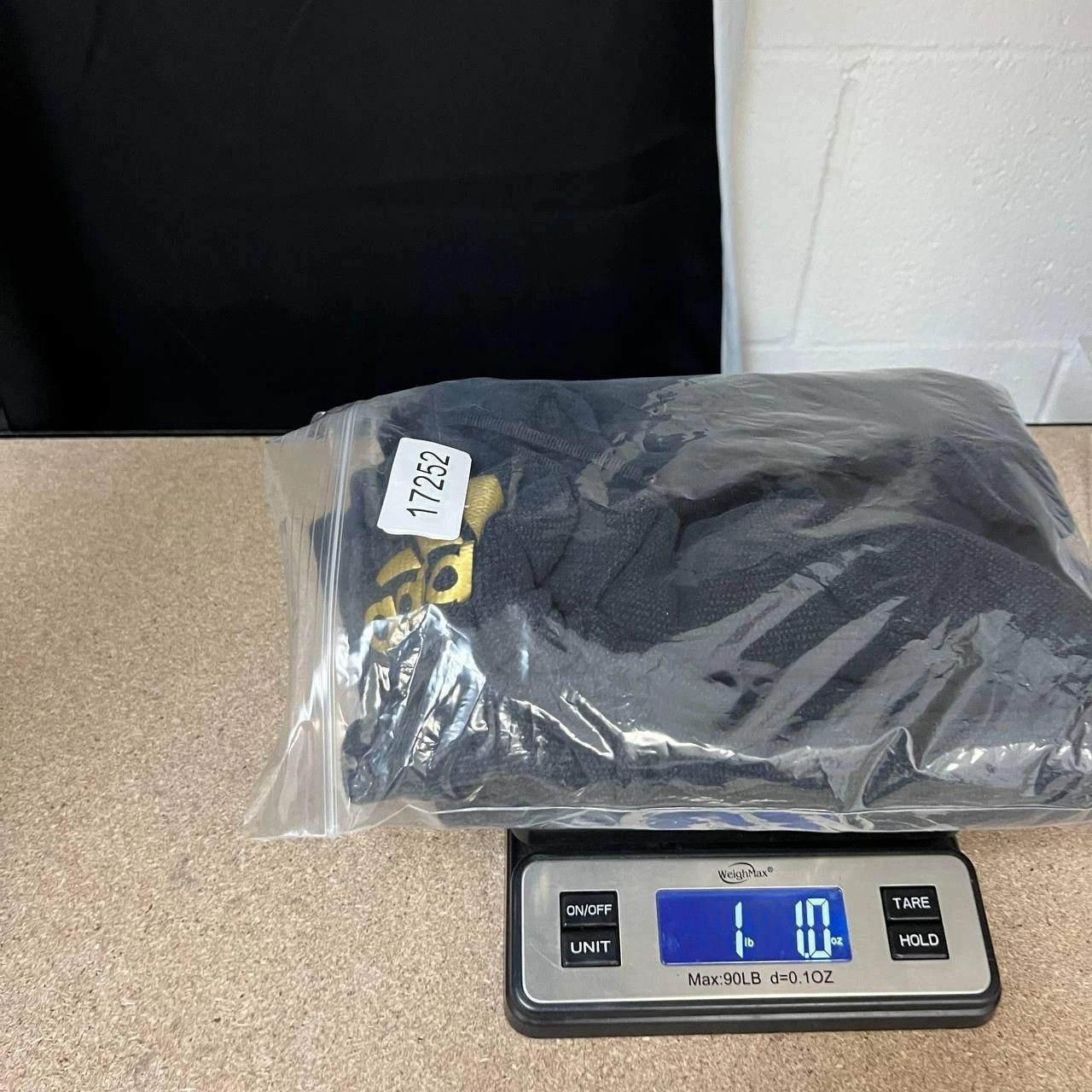 Adidas Adidas Sweatpants Men L Drawstring Pockets Outdoor 32x28 Size US 32 / EU 48 - 6 Thumbnail