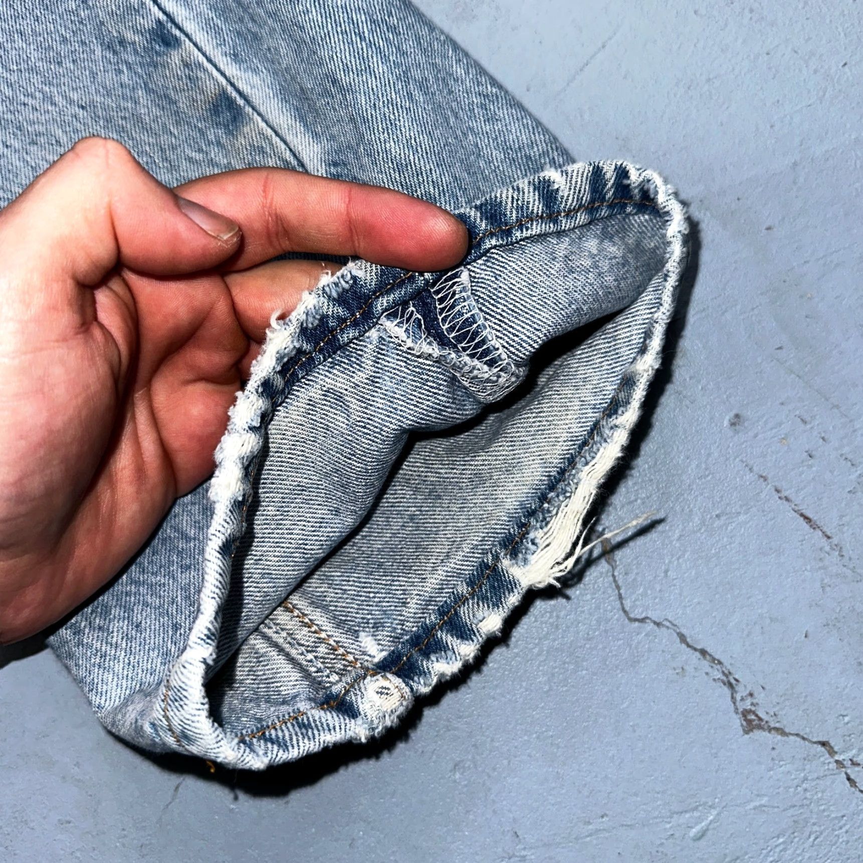 Levi's VINTAGE Levi's 501 Jeans 90s Mexico Light Blue Denim 33x34 Straight Mens Regular 30x29/34 Inseam 34 501 Series Classic Comfort Size US 33 - 5 Thumbnail