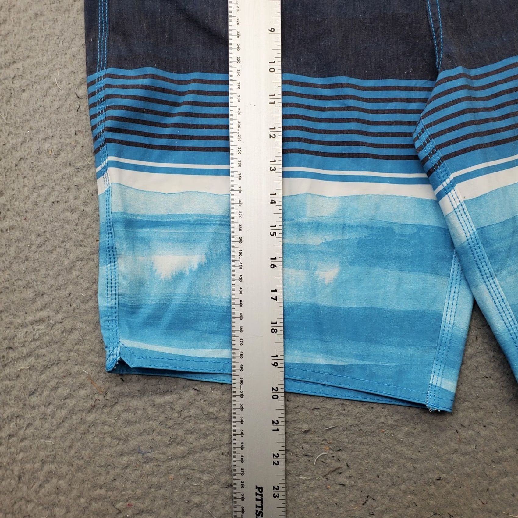 O'Neill O'Neill Board Shorts Mens 34 Multi Striped Surf Surfing Water Polo Drawstring Size US S / EU 44-46 / 1 - 4 Thumbnail