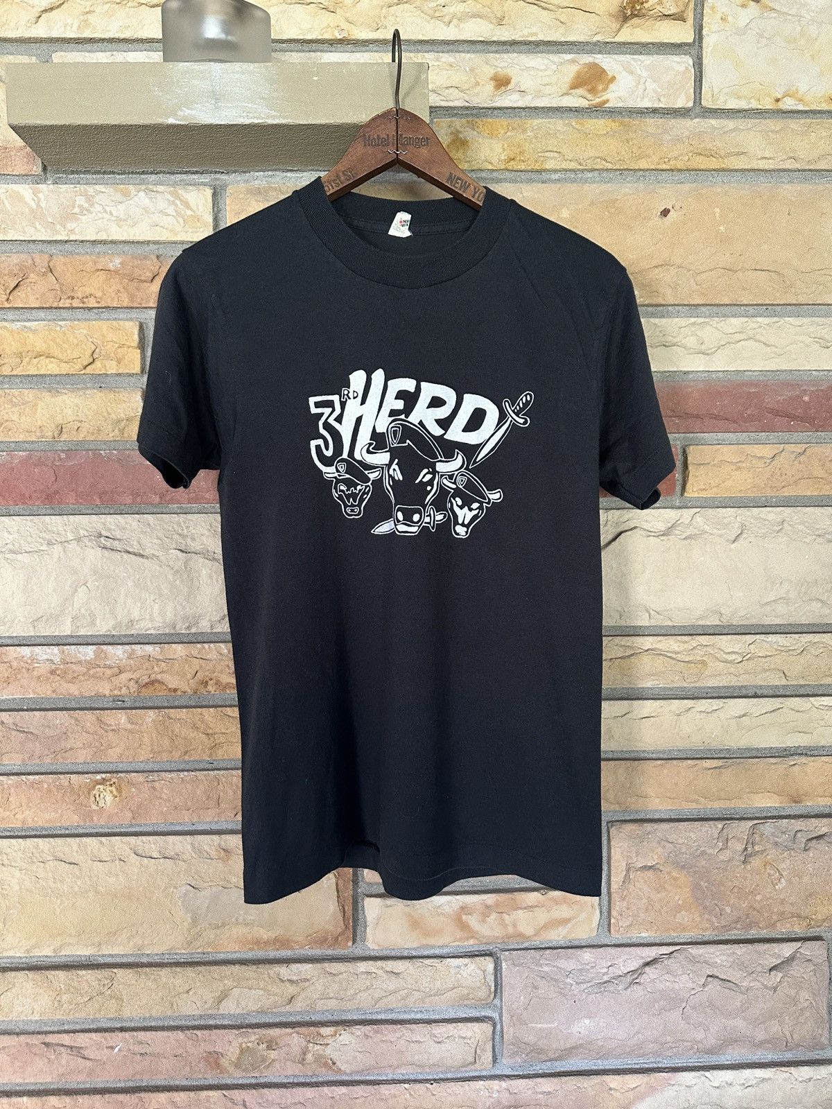 Vintage Vintage 80s 3rd Herd US Air Force Bull Graphic Tee Size US S / EU 44-46 / 1 - 1 Thumbnail