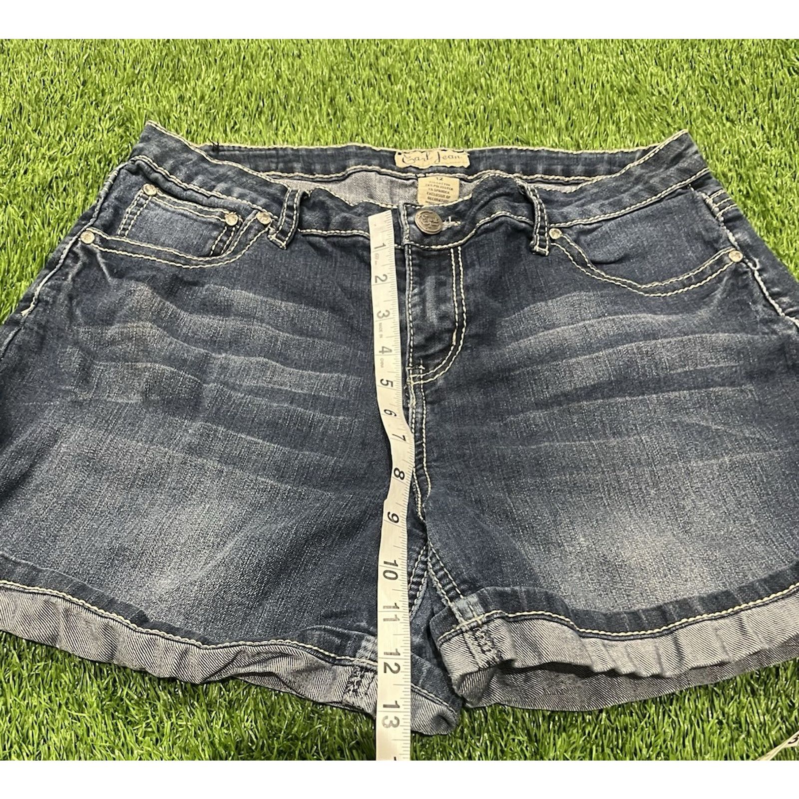 Earl Jeans Earl Jean Iron Cross Rhinestone Pocket Denim Shorts Y2K 12 Size 34" / US 12 / IT 48 - 3 Thumbnail