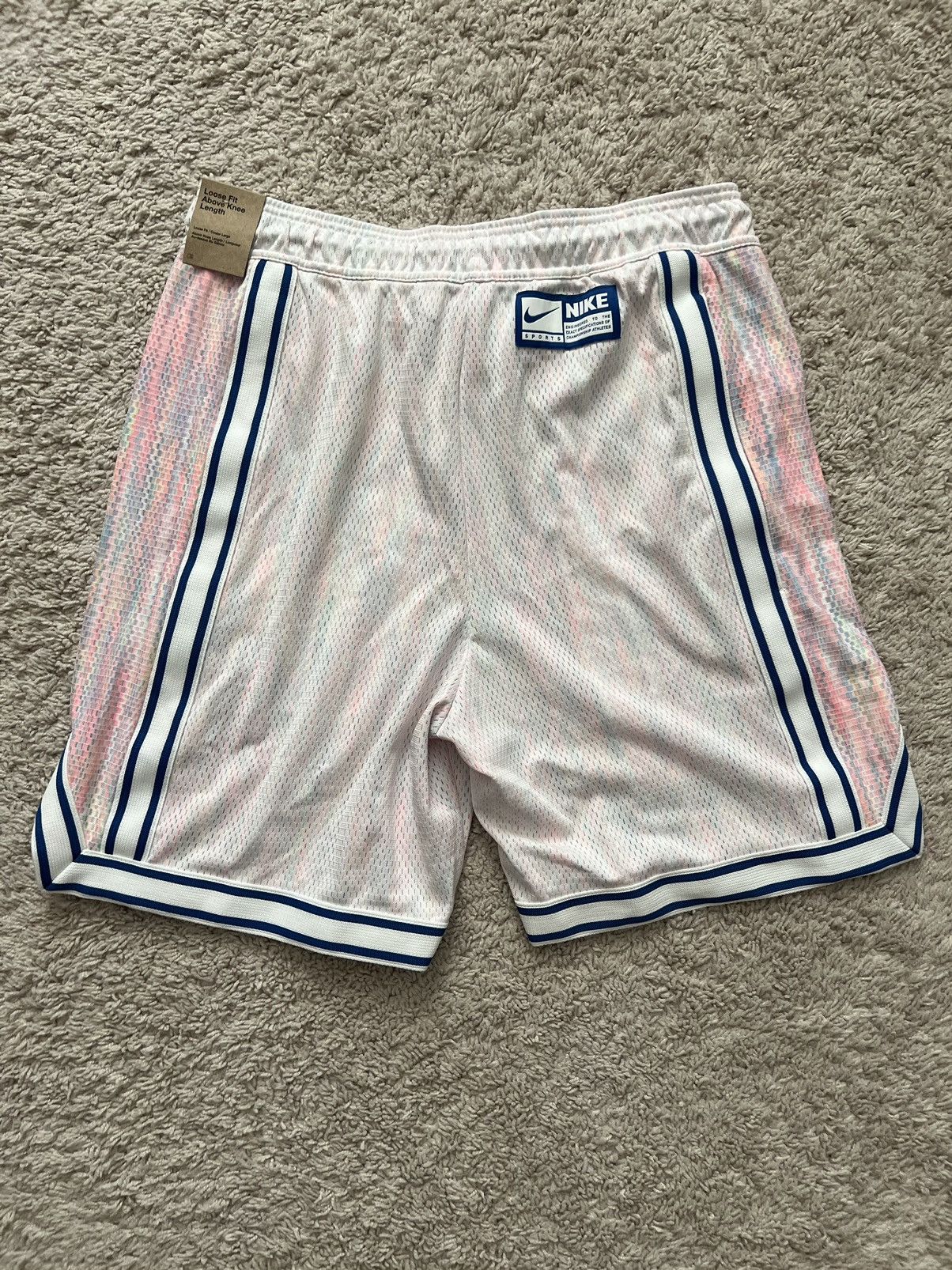 Nike NIKE DRI-FIT DNA+ Loose Fit 8" Basketball Shorts Size US 32 / EU 48 - 9 Thumbnail