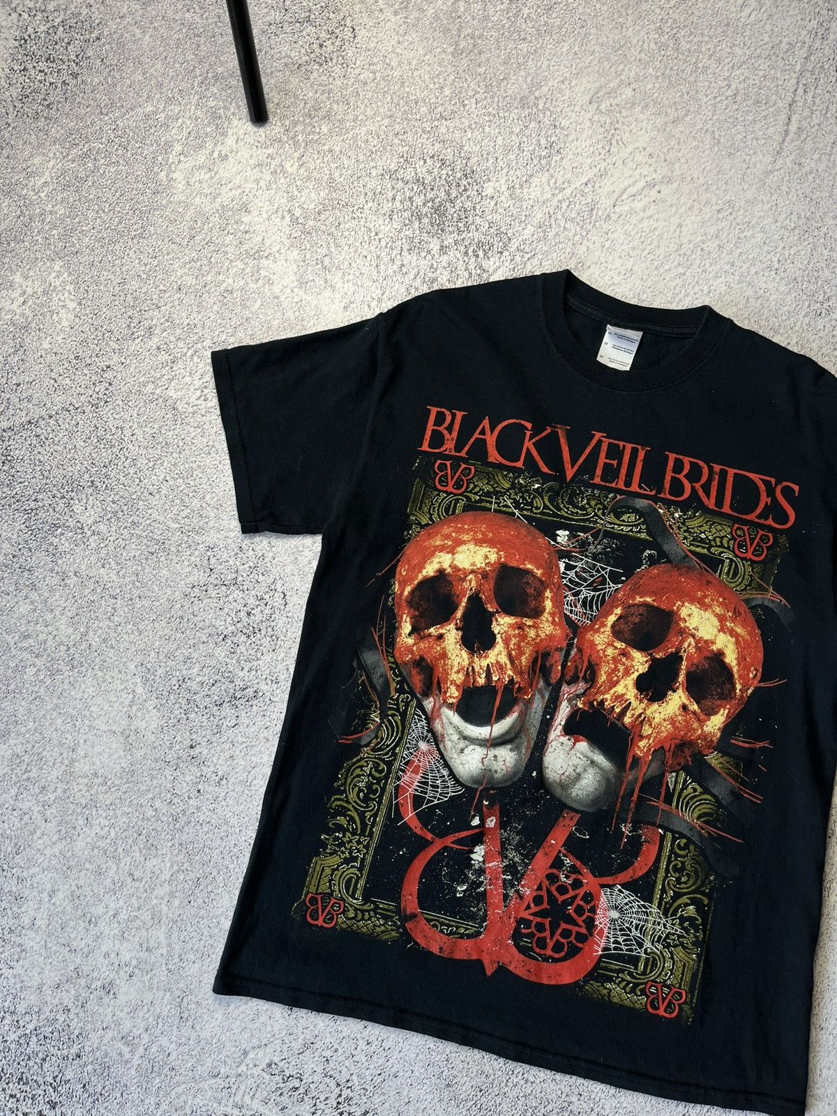 Band Tees Vintage Black Veil Brides 2013 Tour t-shirt Size US M / EU 48-50 / 2 - 8 Thumbnail