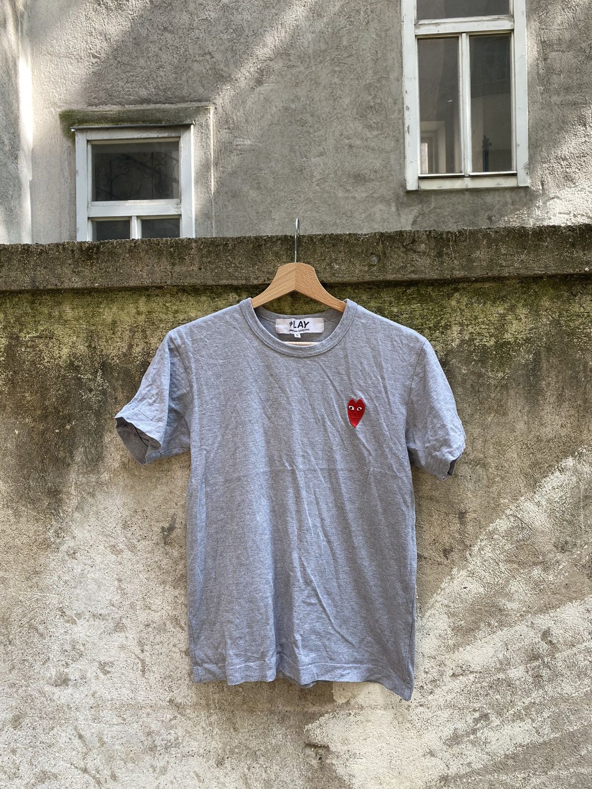 Comme des Garcons Play Comme Des Garçons T-Shirt Size US S / EU 44-46 / 1 - 1 Thumbnail
