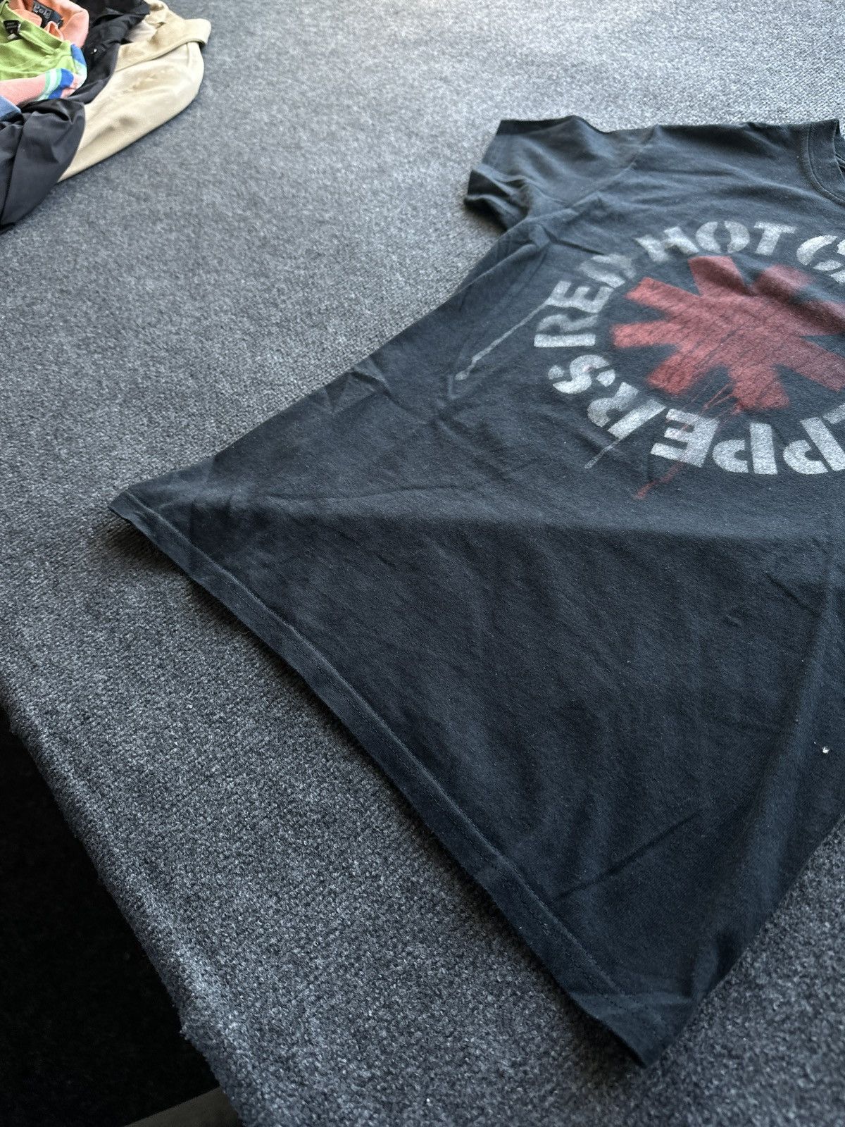 Band Tees 🚨 Red Hot Chili Peppers Big Logo Band 2018 Tour Tee Shirt Size US S / EU 44-46 / 1 - 2 Thumbnail