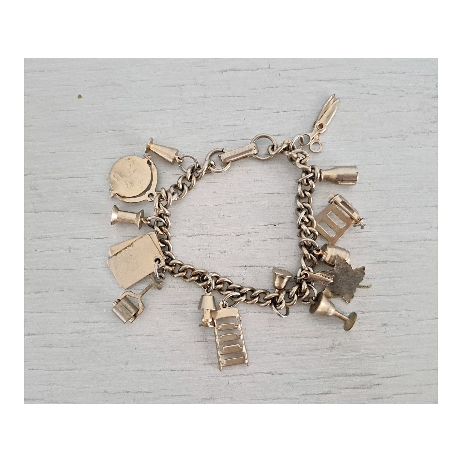 Other Vintage Silver-tone Charm Bracelet Size ONE SIZE - 1 Thumbnail