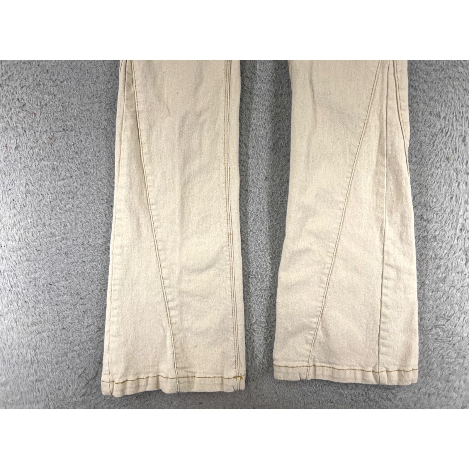 Vintage Ban Jara Jeans Women Beige Denim 22x30 Mid Rise Flared 30 Inseam Cotton Blend 5-Pocket Embroidered Casual Pants Mens? Wait no. End with Womens. Size 25" / US 0 / IT 36 - 2 Thumbnail