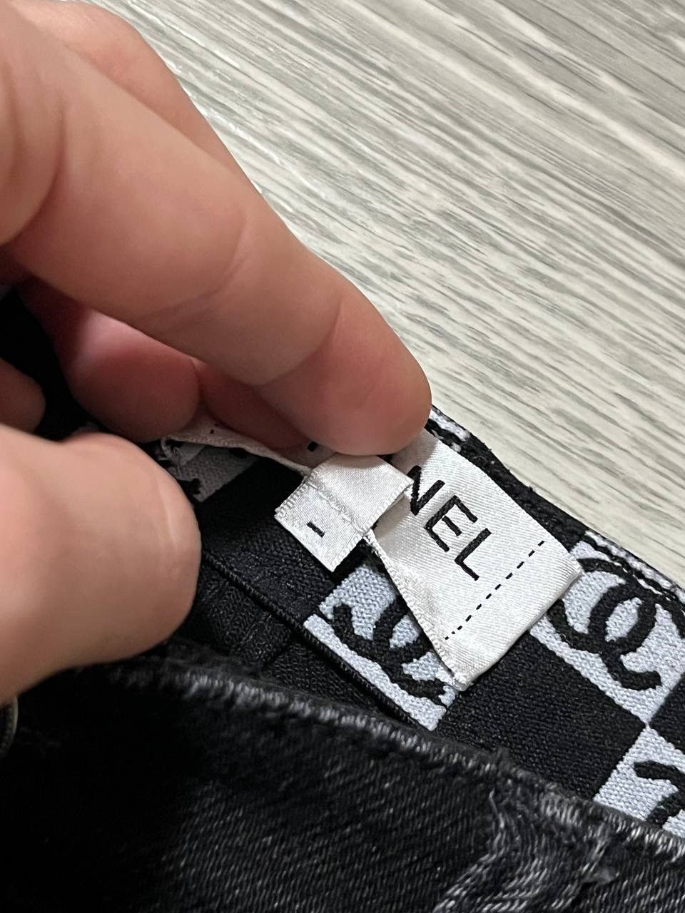 Chanel Chanel Jeans Mini Metal Logo Denim Distressed Slim Size 30" / US 8 / IT 44 - 9 Thumbnail