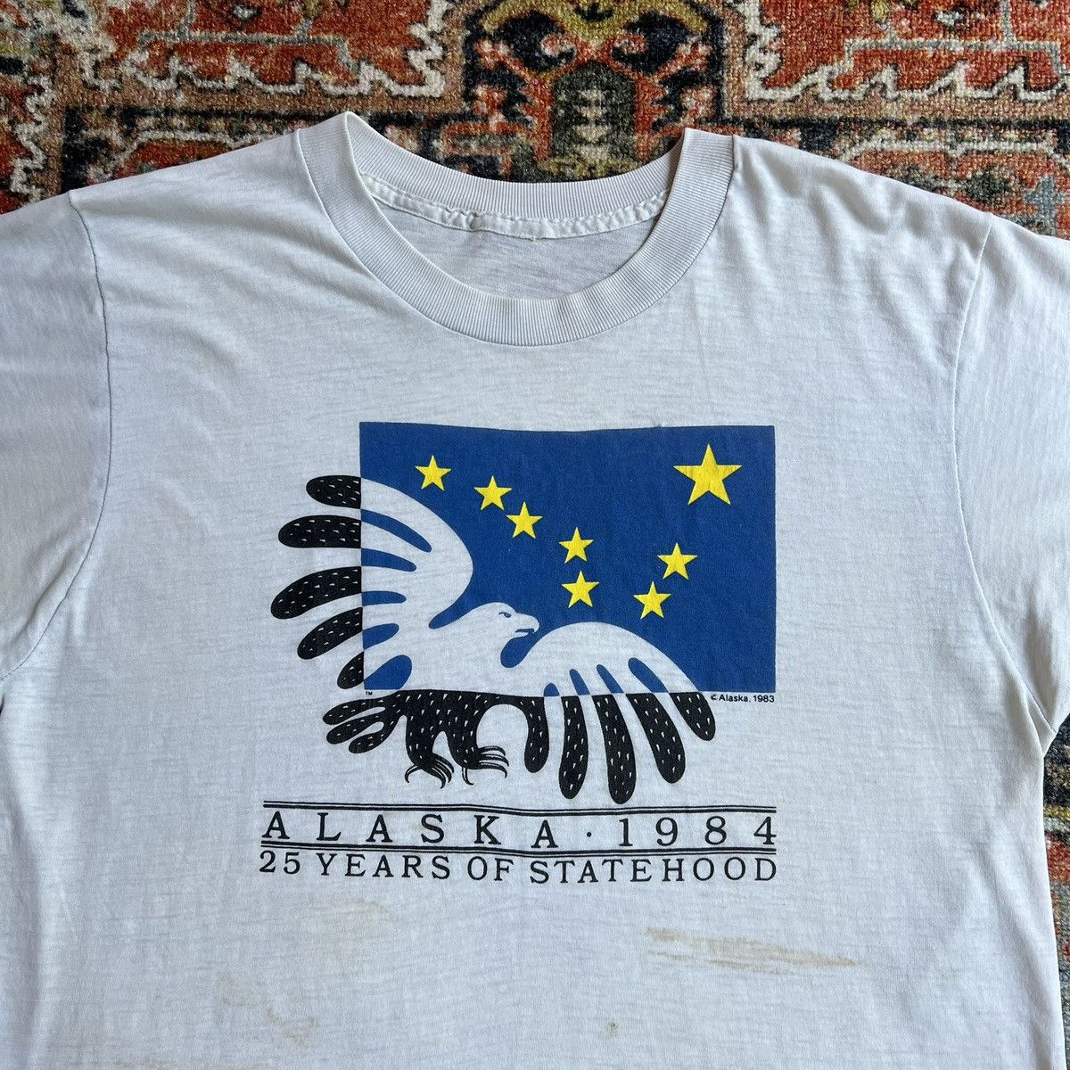 Vintage Vintage 1980s single stitch Alaskan flag trashed T-shirt Size US M / EU 48-50 / 2 - 2 Thumbnail