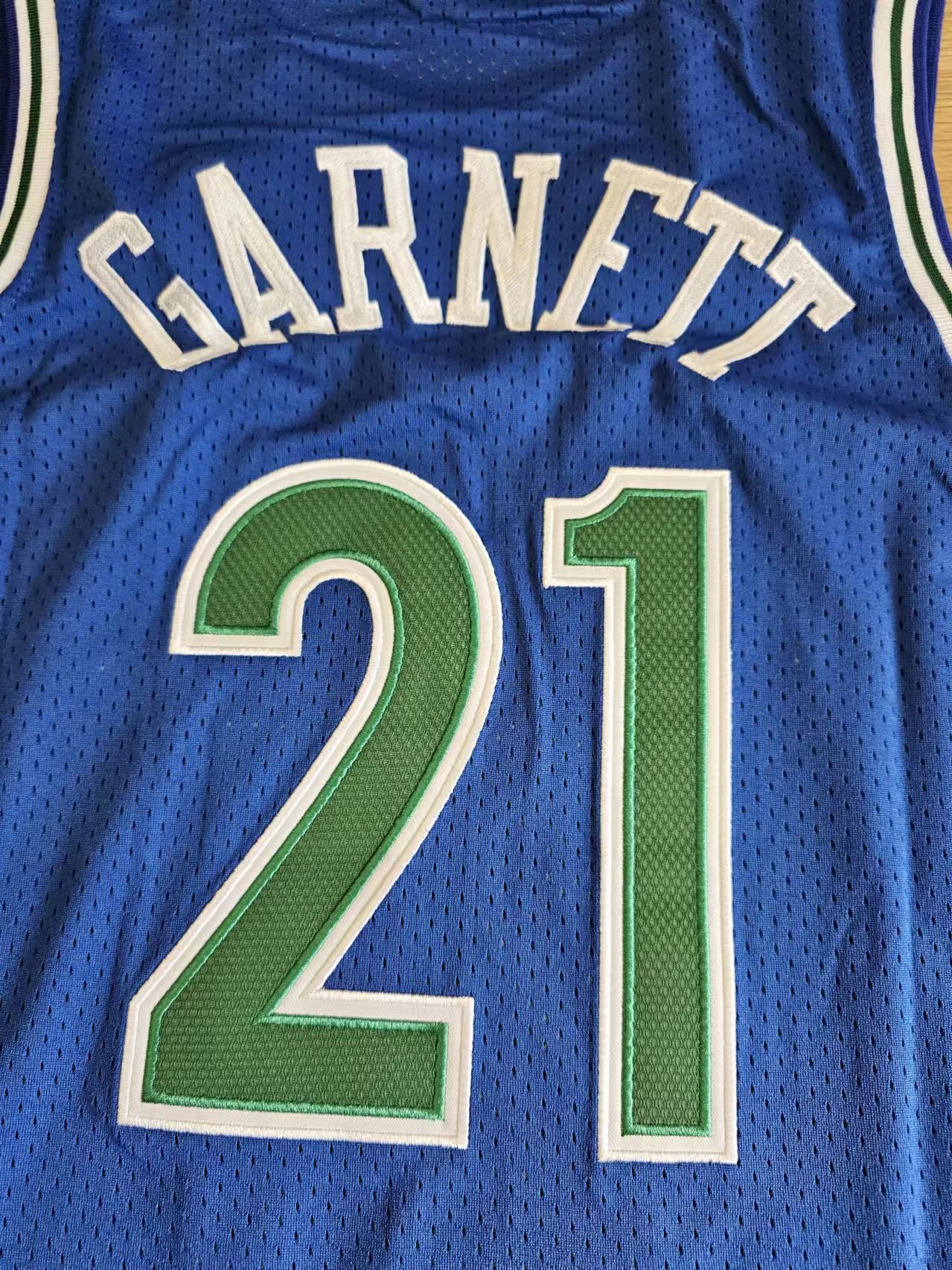 NBA 1995 96 Timberwolves #21 Kevin Garnett Jersey M Size US M / EU 48-50 / 2 - 4 Thumbnail