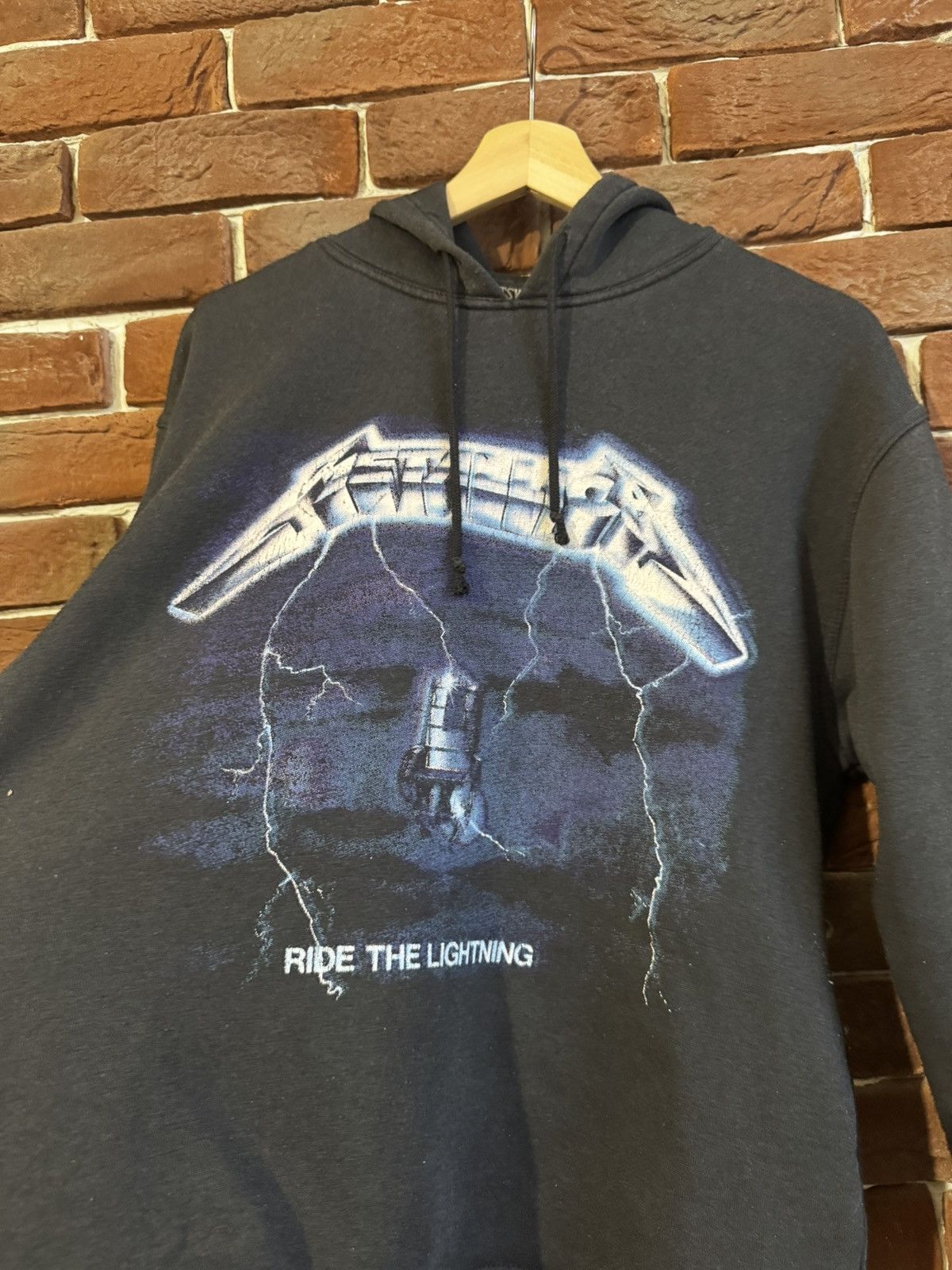 Band Tees Vintage 90s Metallica Ride the Lightning Black Hoodie Metal Size US M / EU 48-50 / 2 - 5 Thumbnail