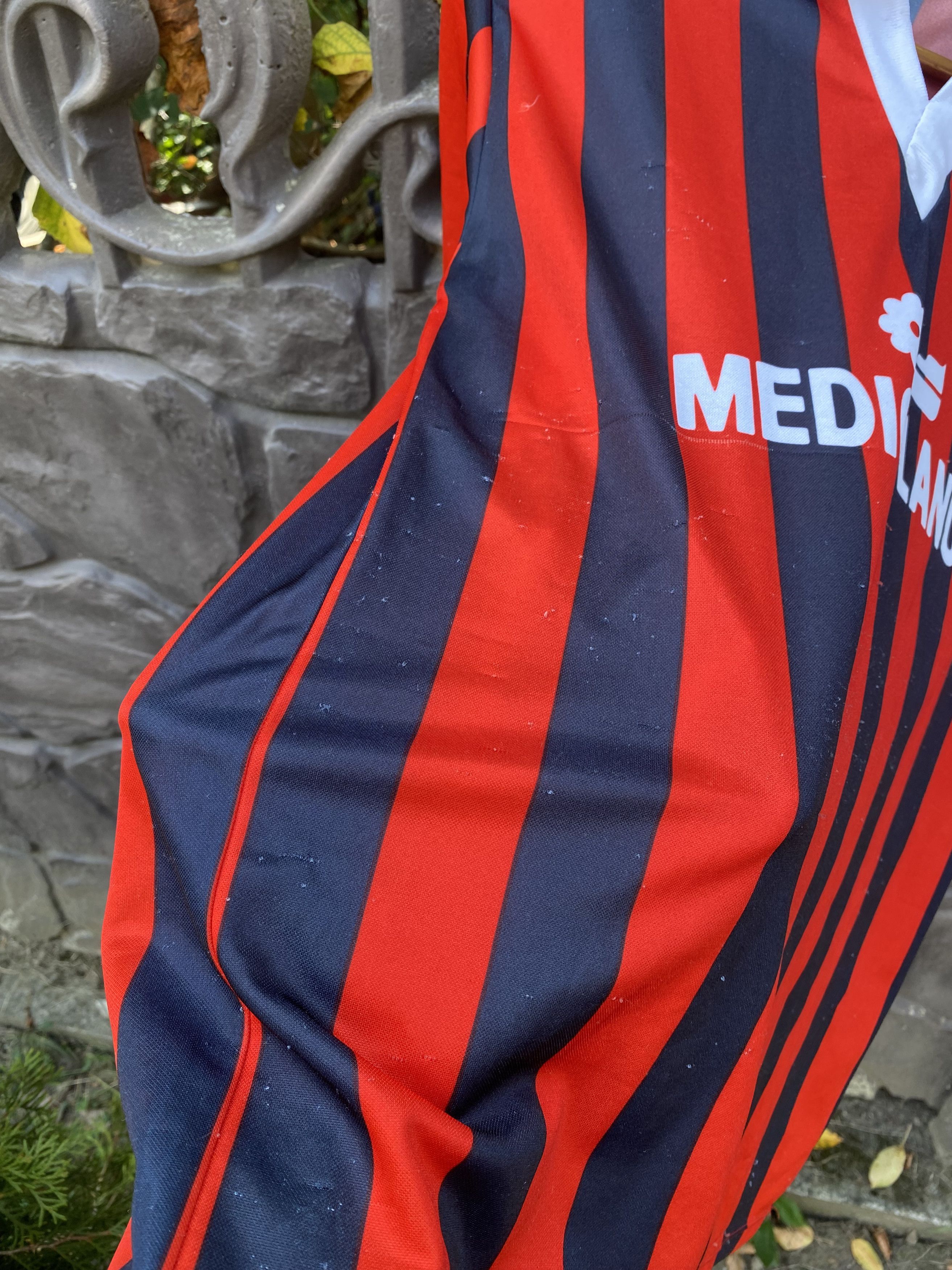 Vintage Vintage A.C MILAN Marco VAN BASTEN 9 Jersey Mediolanum Size US S / EU 44-46 / 1 - 21 Thumbnail