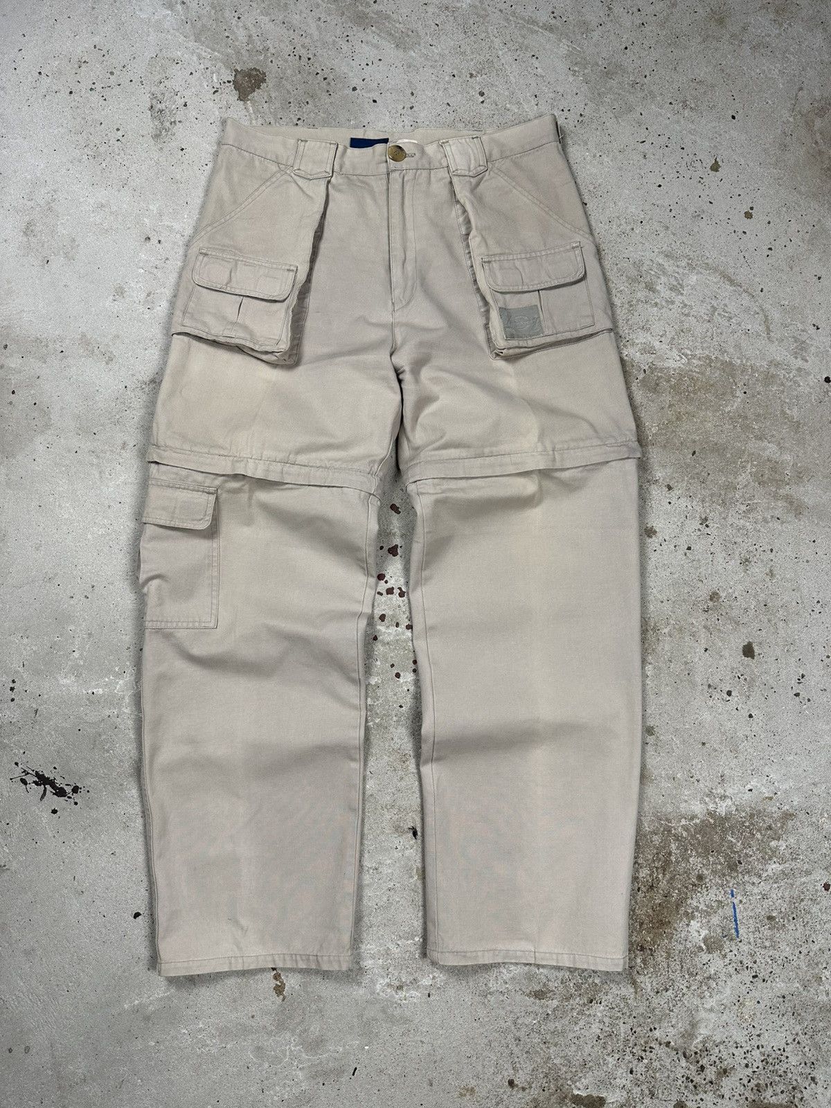 Dickies Vintage 90s Dickies Beige Baggy Cargo Pants 2 in 1 Shorts Size US 34 / EU 50 - 1 Thumbnail