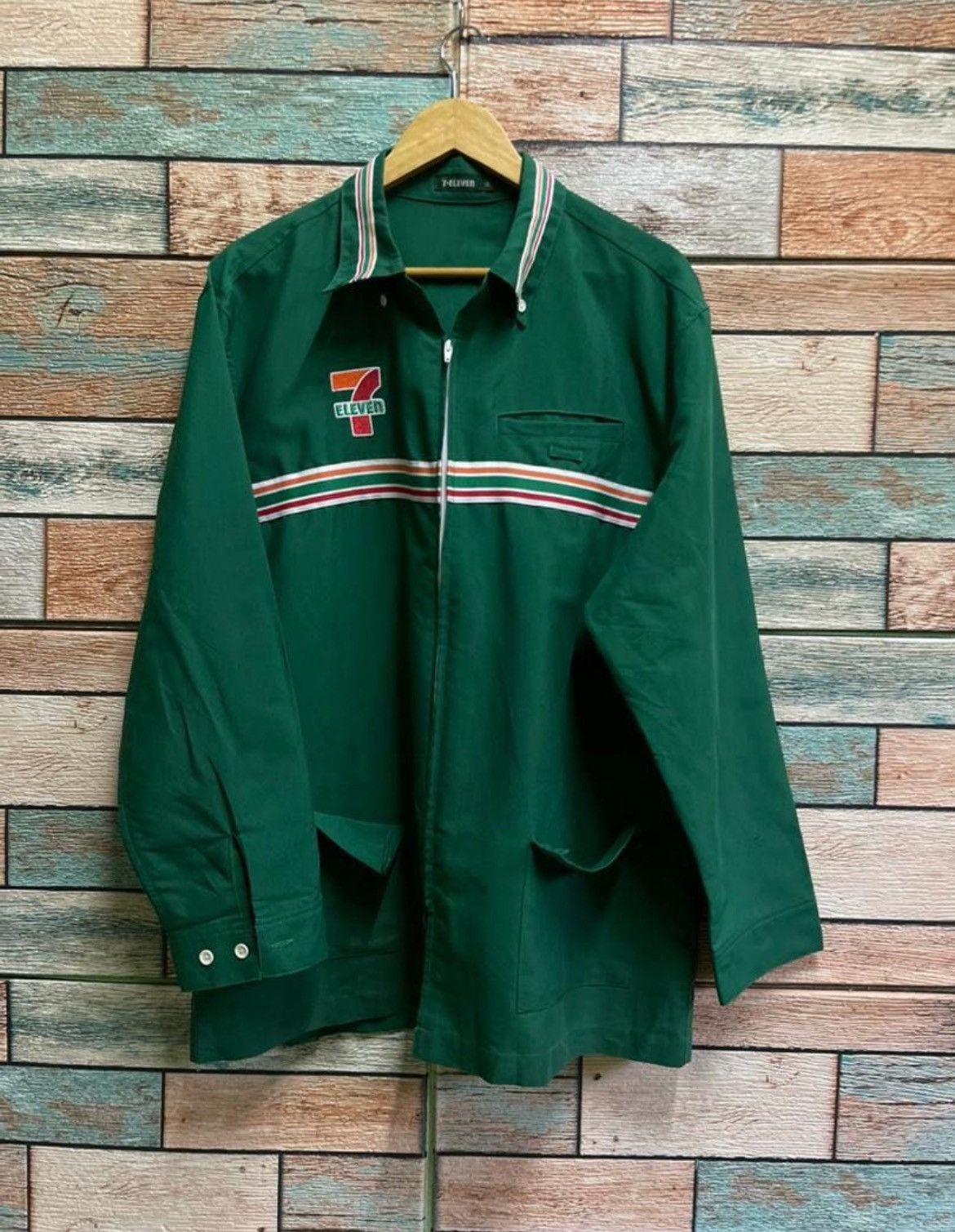 Vintage Vintage 7-Eleven Zipper Jacket Size US XL / EU 56 / 4 - 1 Thumbnail