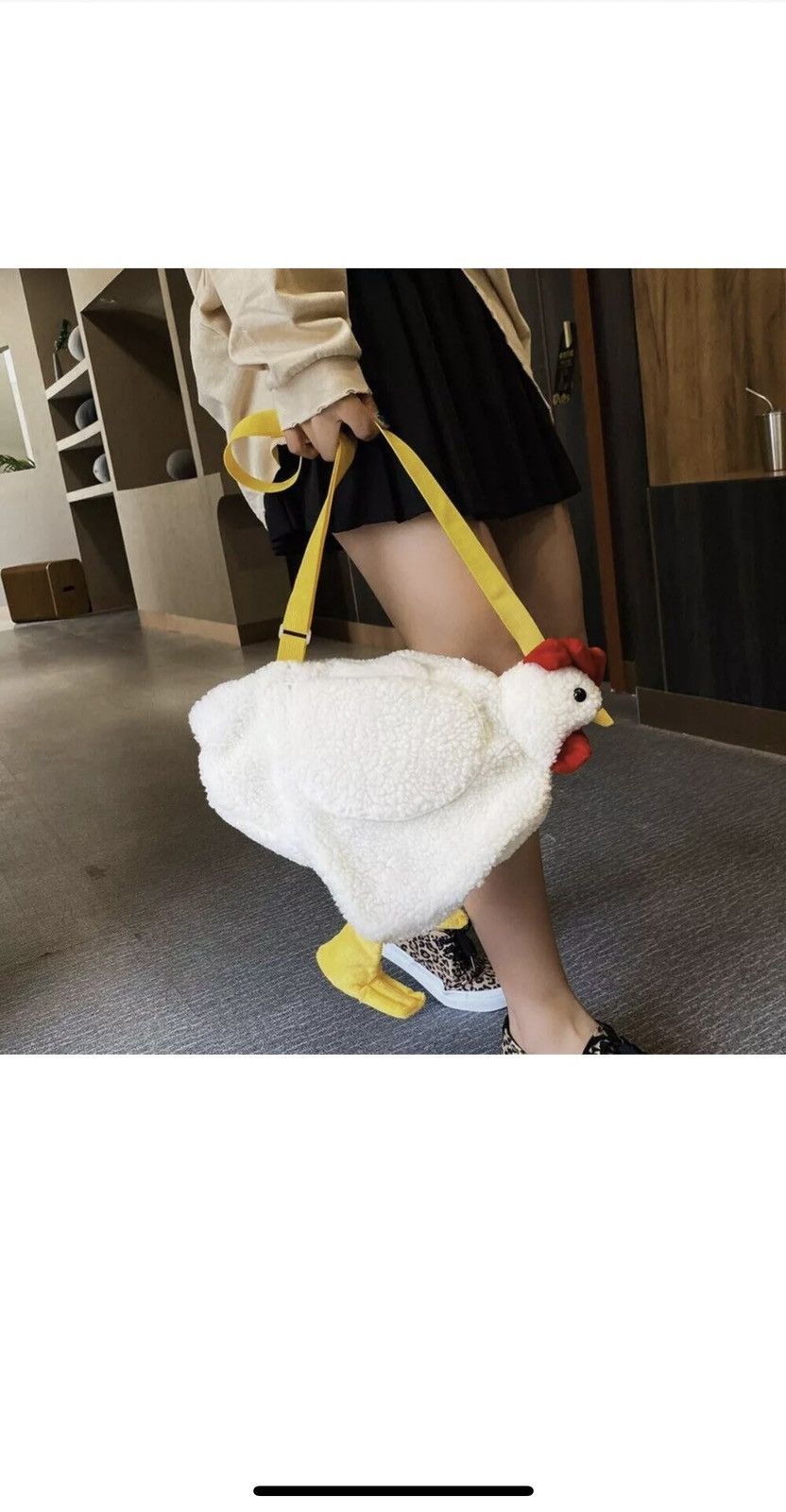 Other Women’s Faux Fur Cartoon Chicken Plush Tote & Crossbody Bag Size ONE SIZE - 2 Thumbnail