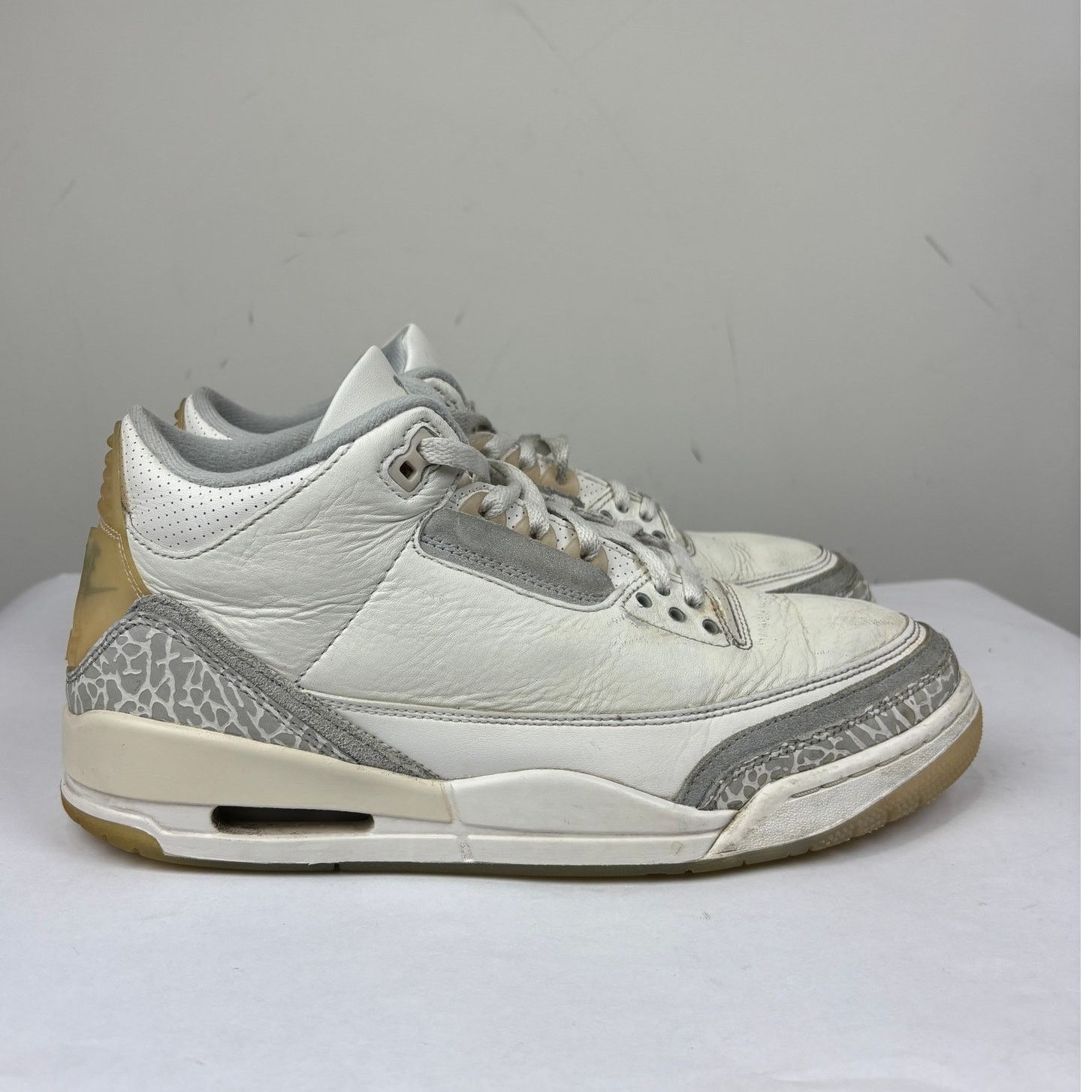 Jordan Brand × Nike Nike Air Jordan 3 Retro Craft Ivory Sneakers Shoes Men's 10 Size US 10 / EU 43 - 3 Thumbnail