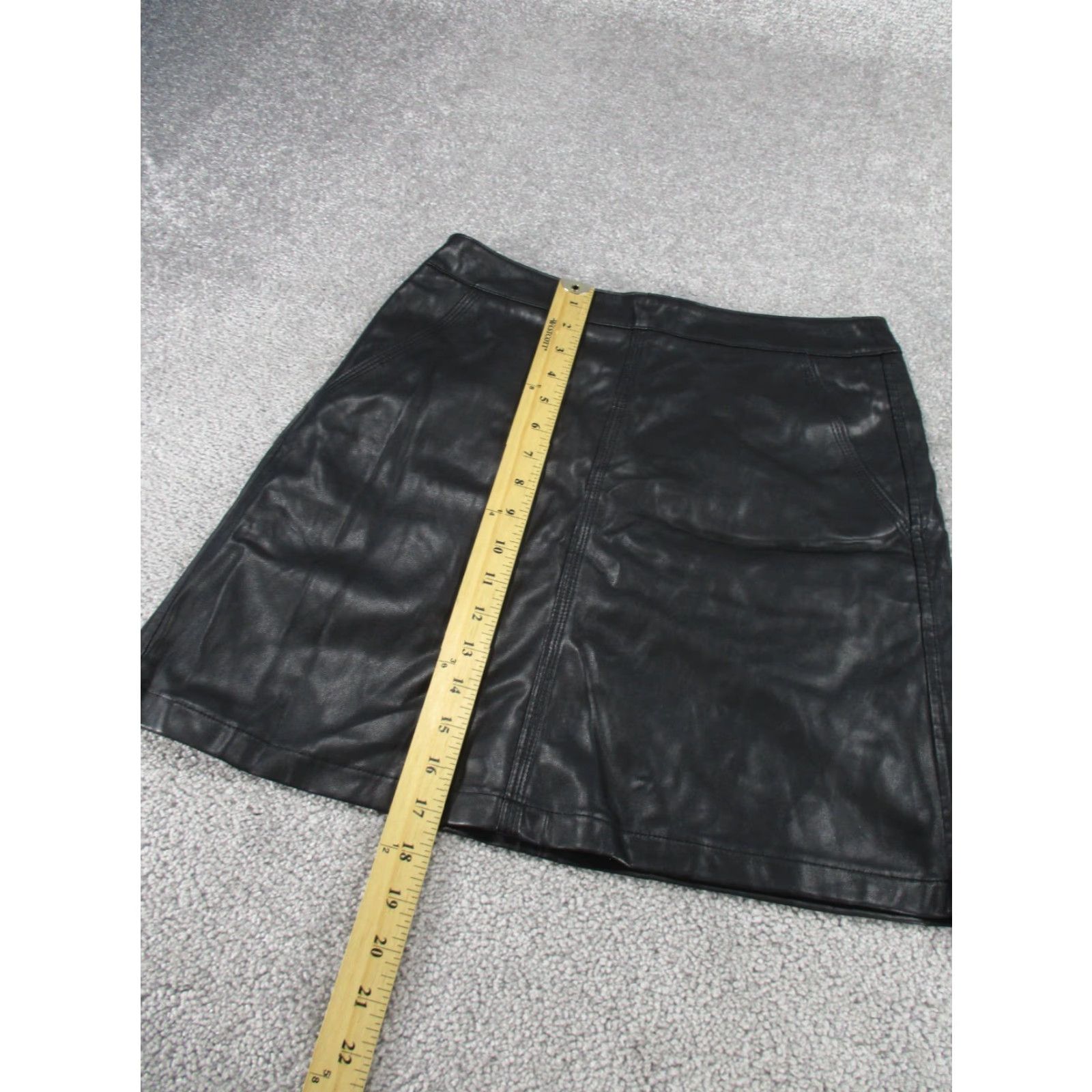Loft VINTAGE LOFT Womens Skirt Short A-Line Faux Leather Black Size 4 Casual Party Size 27" / US 4 / IT 40 - 2 Thumbnail