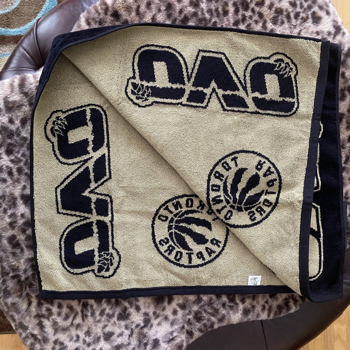 October's Very Own OVO Raptors Sideline Towel Black Gold Men’s FW21 Size ONE SIZE - 5 Thumbnail