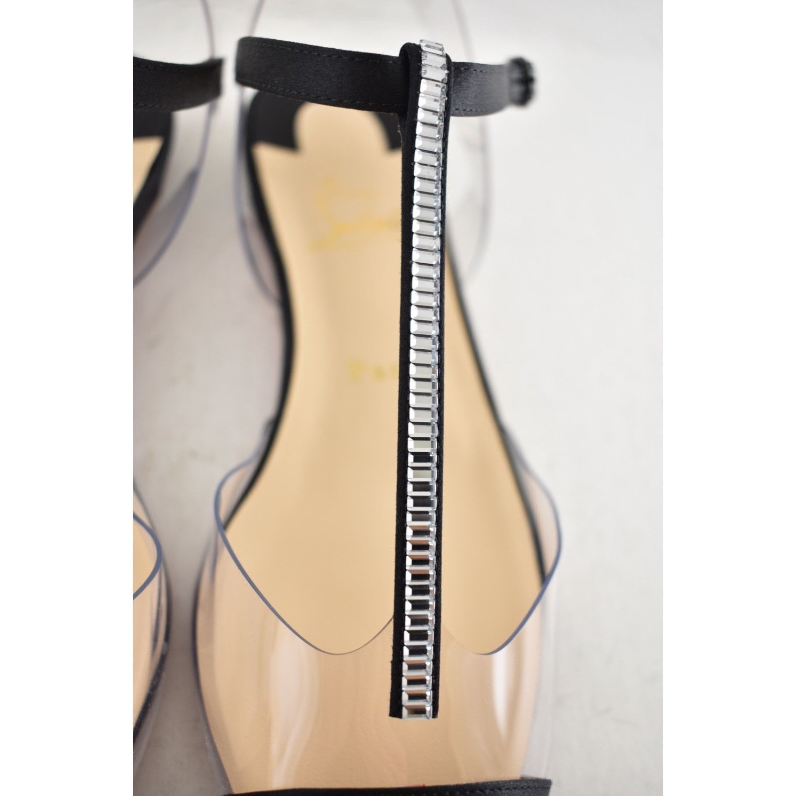 Christian Louboutin Christian Louboutin Nosy Strass Black PVC T Strap Flat 38 Size US 8 / IT 38 - 10 Thumbnail