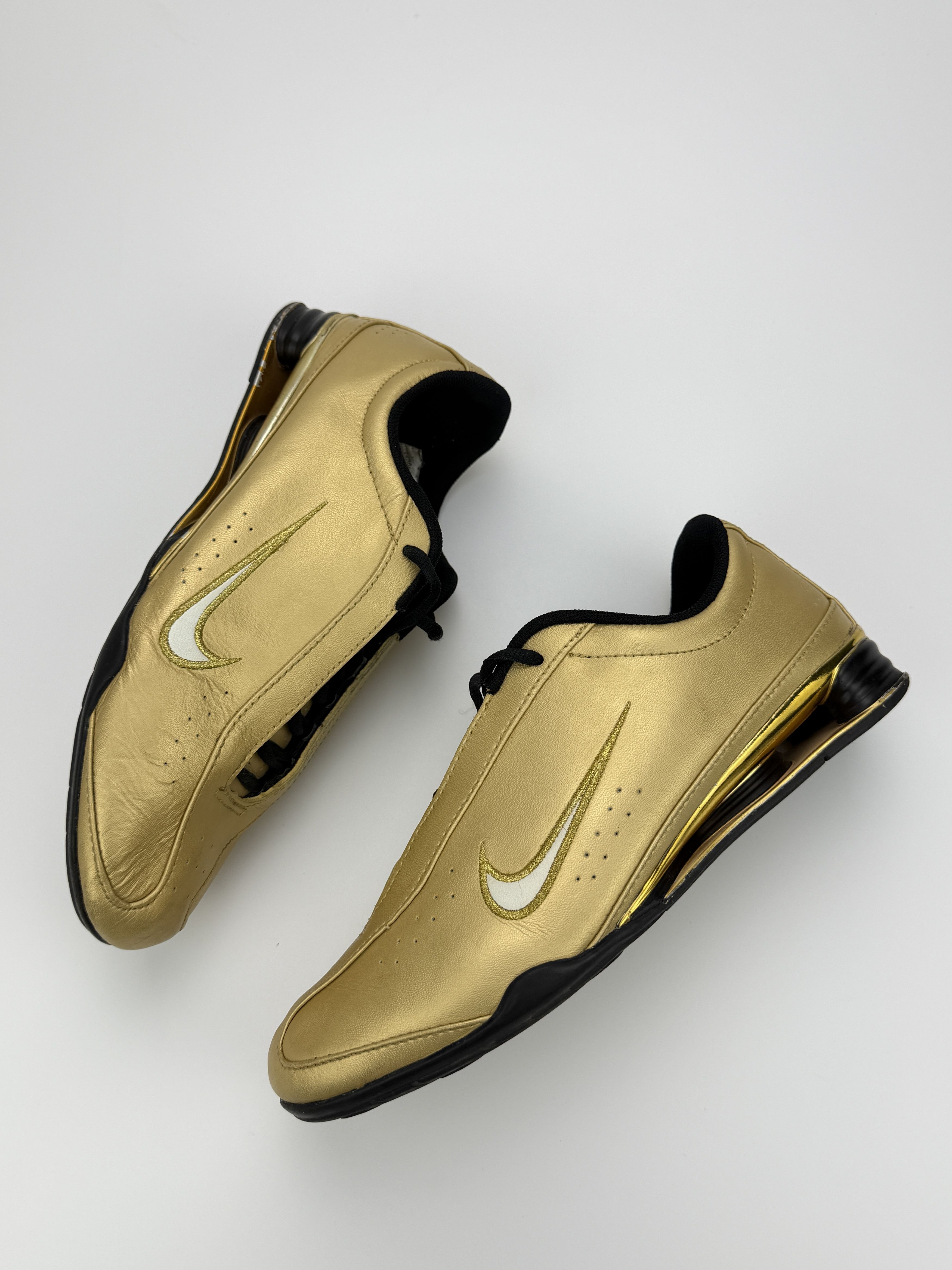 Nike Vintage 2007 Nike Shox Golden Leather Low Top Sneakers Size US 8 / EU 41 - 2 Thumbnail