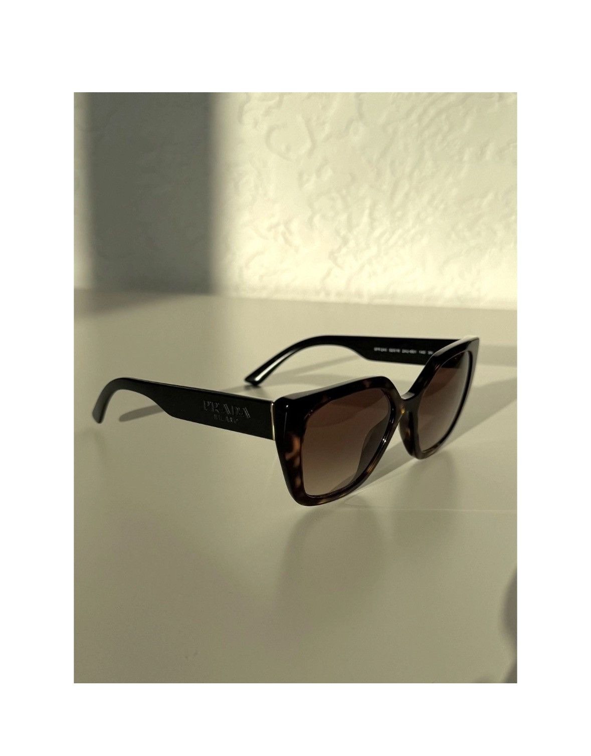 Prada Prada sunglasses, model PR 24XS. Size ONE SIZE - 2 Thumbnail