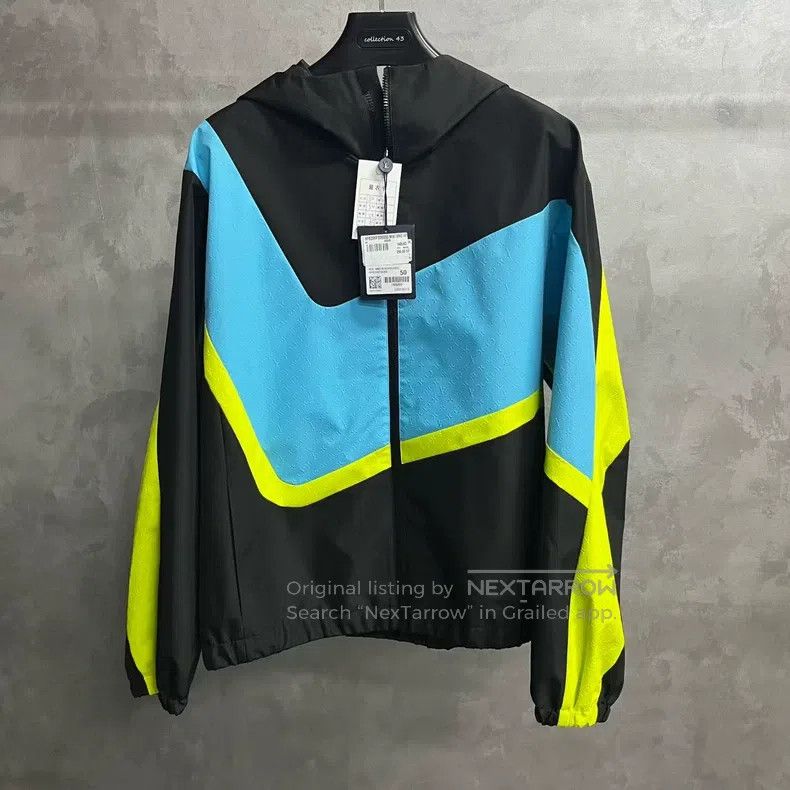 Louis Vuitton Louis Vuitton Black Color-Block Logo Printed Hooded Zip Ja Size US M / EU 48-50 / 2 - 1 Thumbnail