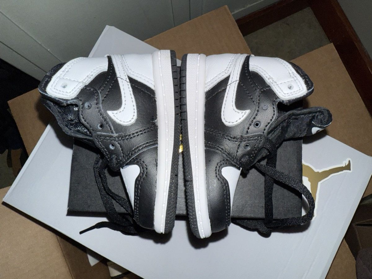Jordan Brand NEW! Nike Air Jordan 1 Retro OG High TODDLER size 4c OG Box! Size US 5 / EU 37 - 7 Thumbnail
