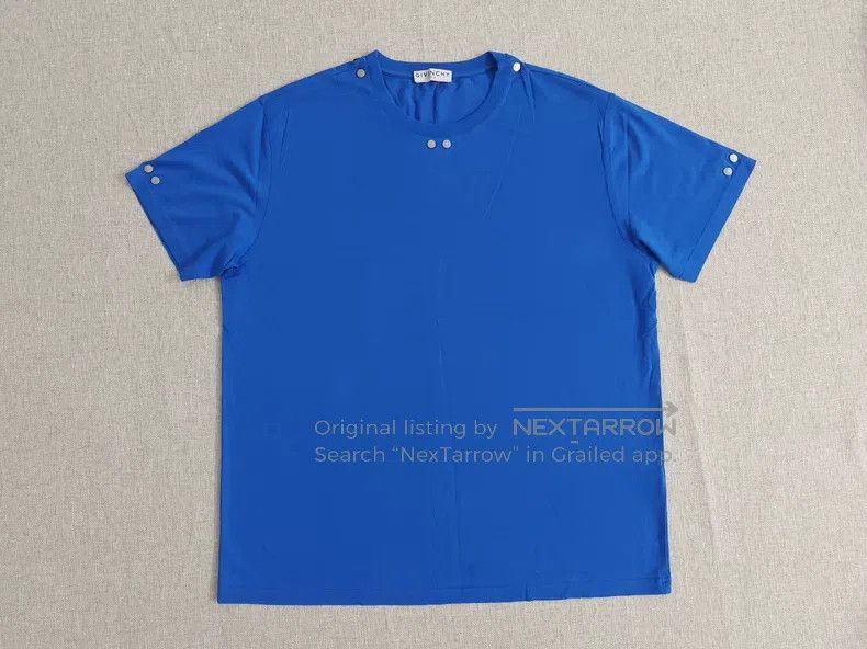 Givenchy Givenchy Men's Short-Sleeve T-Shirt Purchased at Official Size US L / EU 52-54 / 3 - 1 Thumbnail