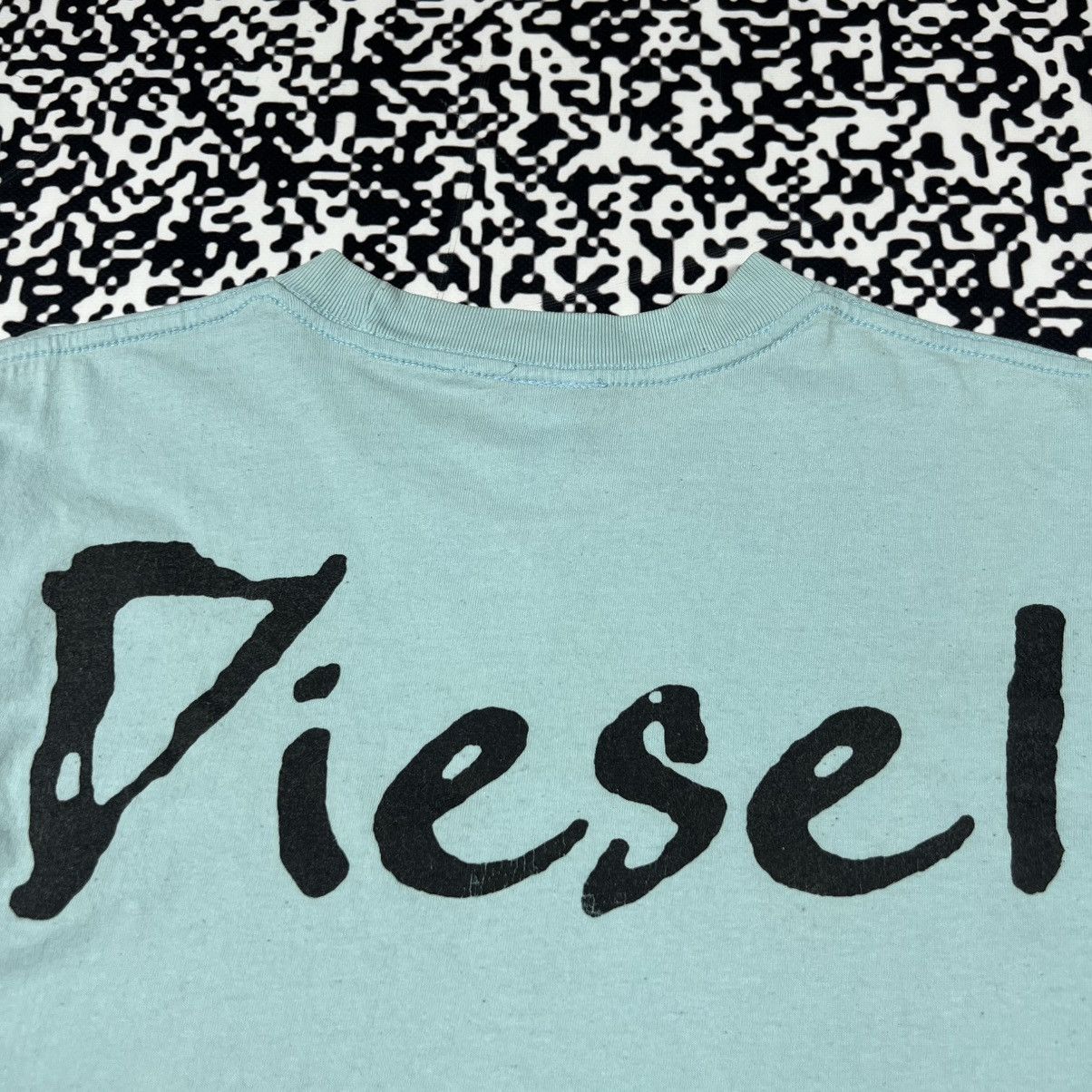Diesel Vintage 90s Diesel Japanese Big Logo Abstract Print T-shirt Size M / US 6-8 / IT 42-44 - 13 Thumbnail