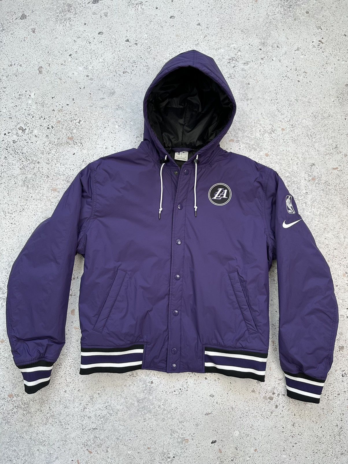 NBA × Nike NEW🔥 Nike Los Angeles Lakers LA Purple light jacket Men M Size US M / EU 48-50 / 2 - 7 Thumbnail