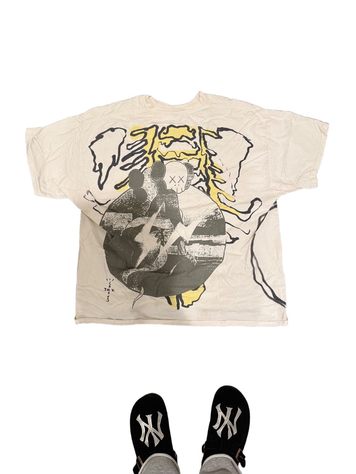 Fragment Design × Kaws × Travis Scott Travis Scott x Kaws X Fragment Tee Size US XL / EU 56 / 4 - 2 Thumbnail