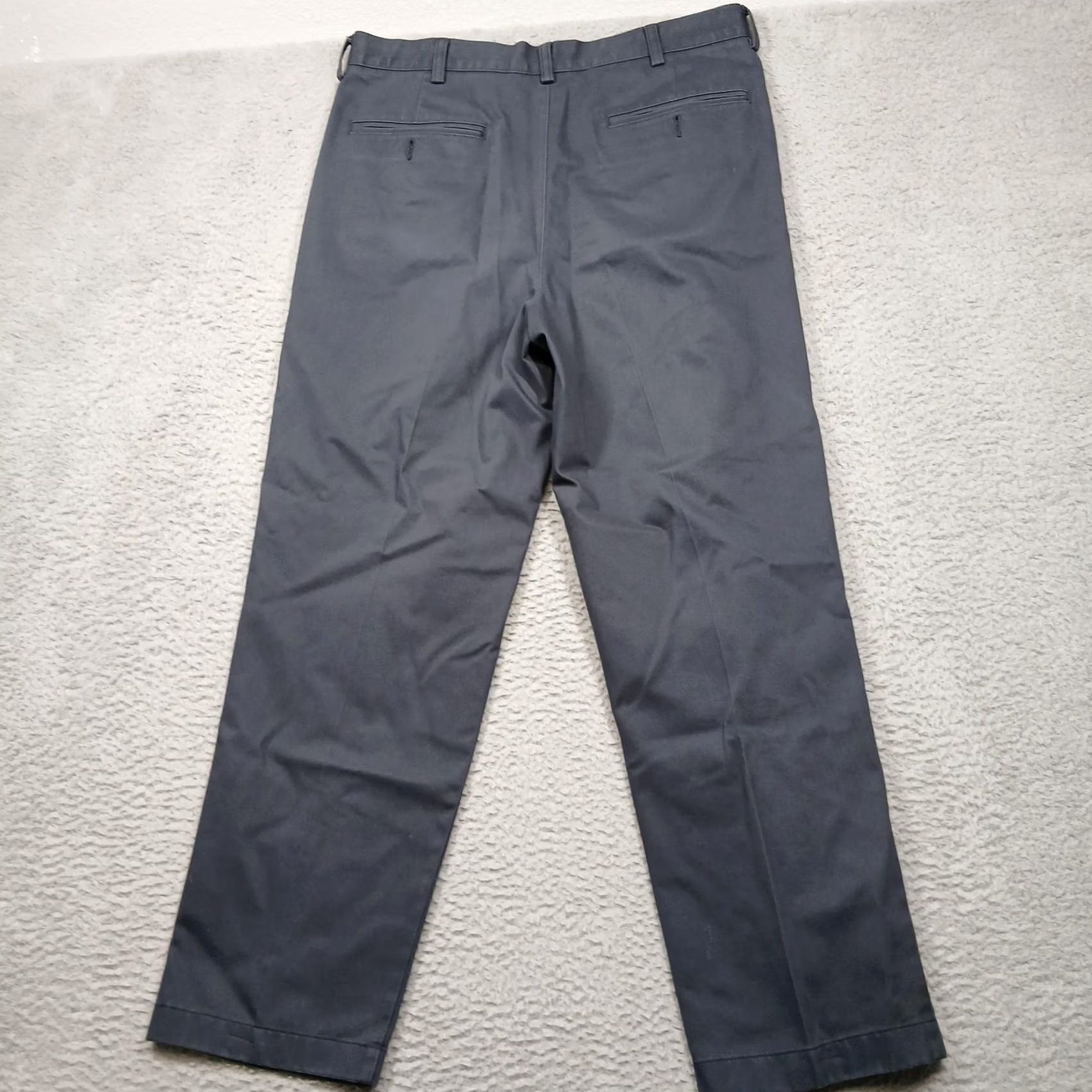 Vintage LL Bean Pants Mens 33x29 Gray Classic Fit Pleated Front 100% Cotton Casual Size US 33 - 3 Thumbnail