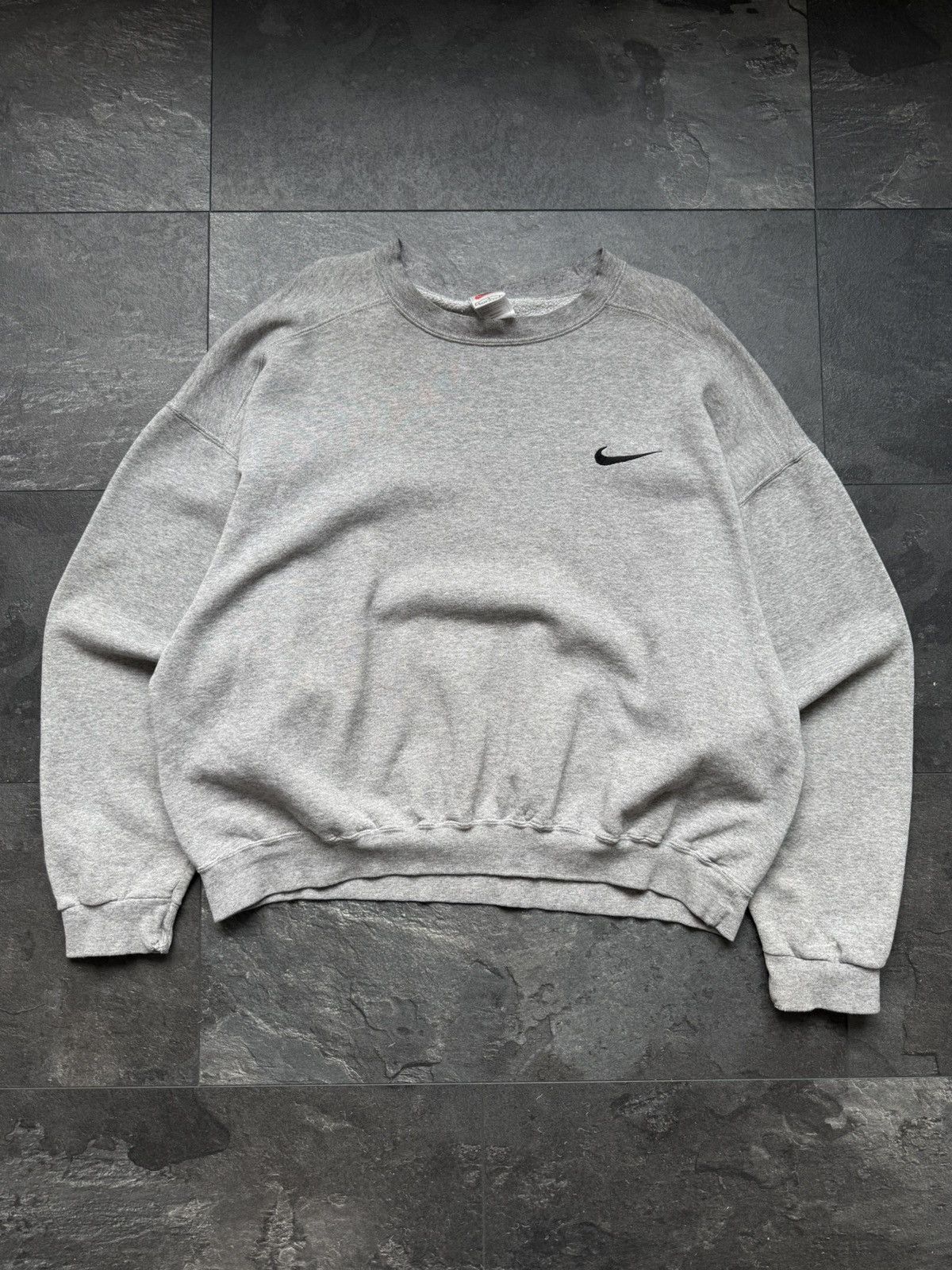 Nike × Vintage Nike vintage rare mini swoosh Nike oversize sweatshirt Size US L / EU 52-54 / 3 - 1 Thumbnail
