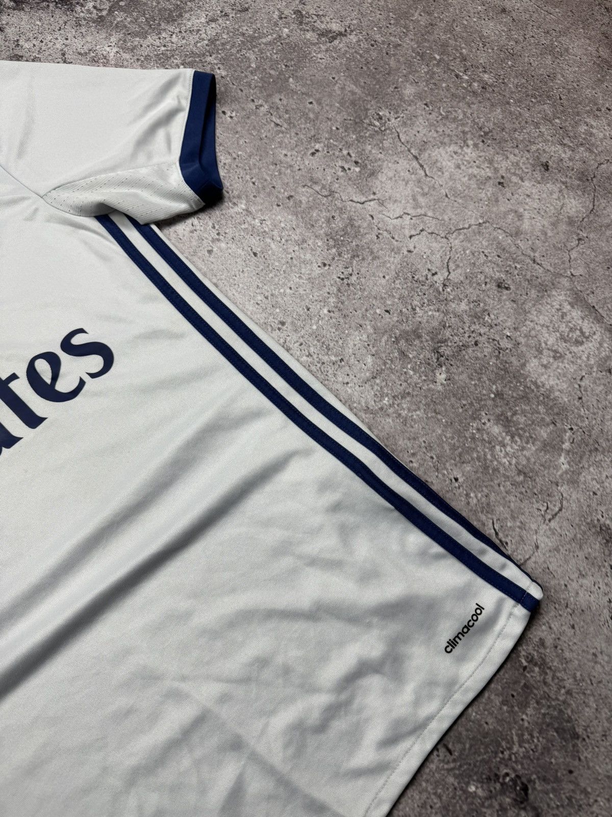 Adidas Vintage Adidas Real Madrid Y2K Soccer Jersey Polo 2016 Size US S / EU 44-46 / 1 - 5 Thumbnail